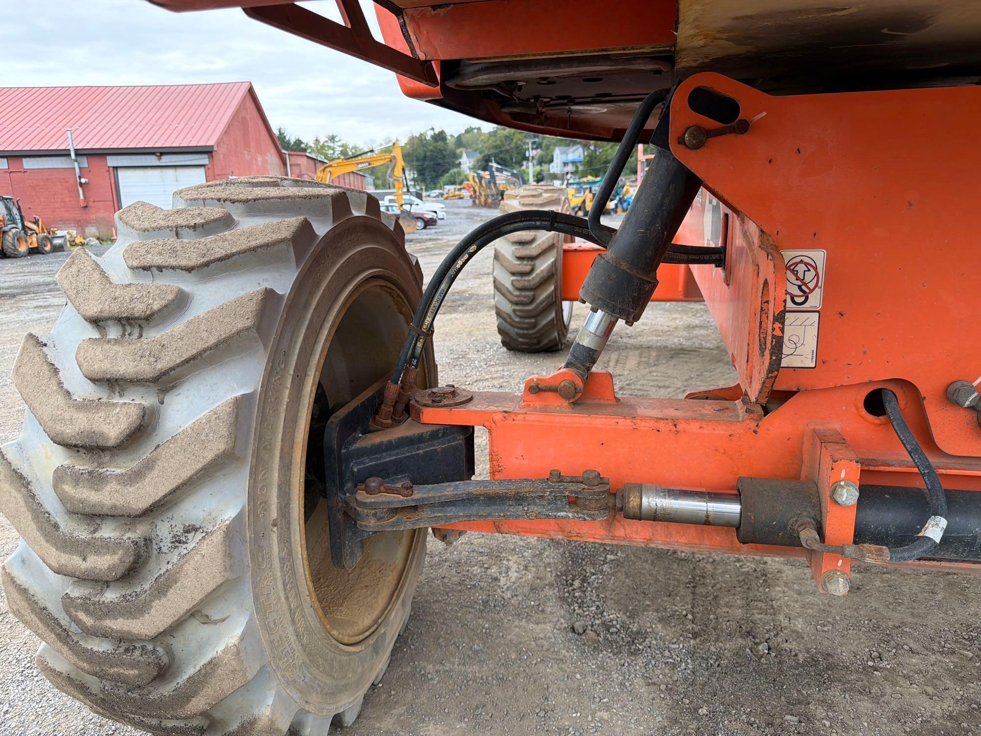 JLG M600JP