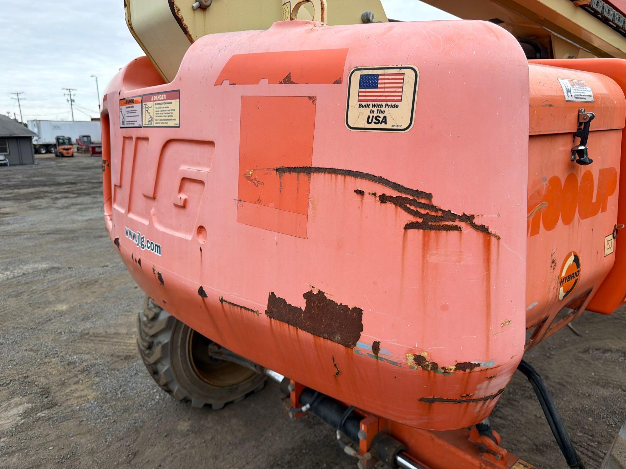 JLG M600JP