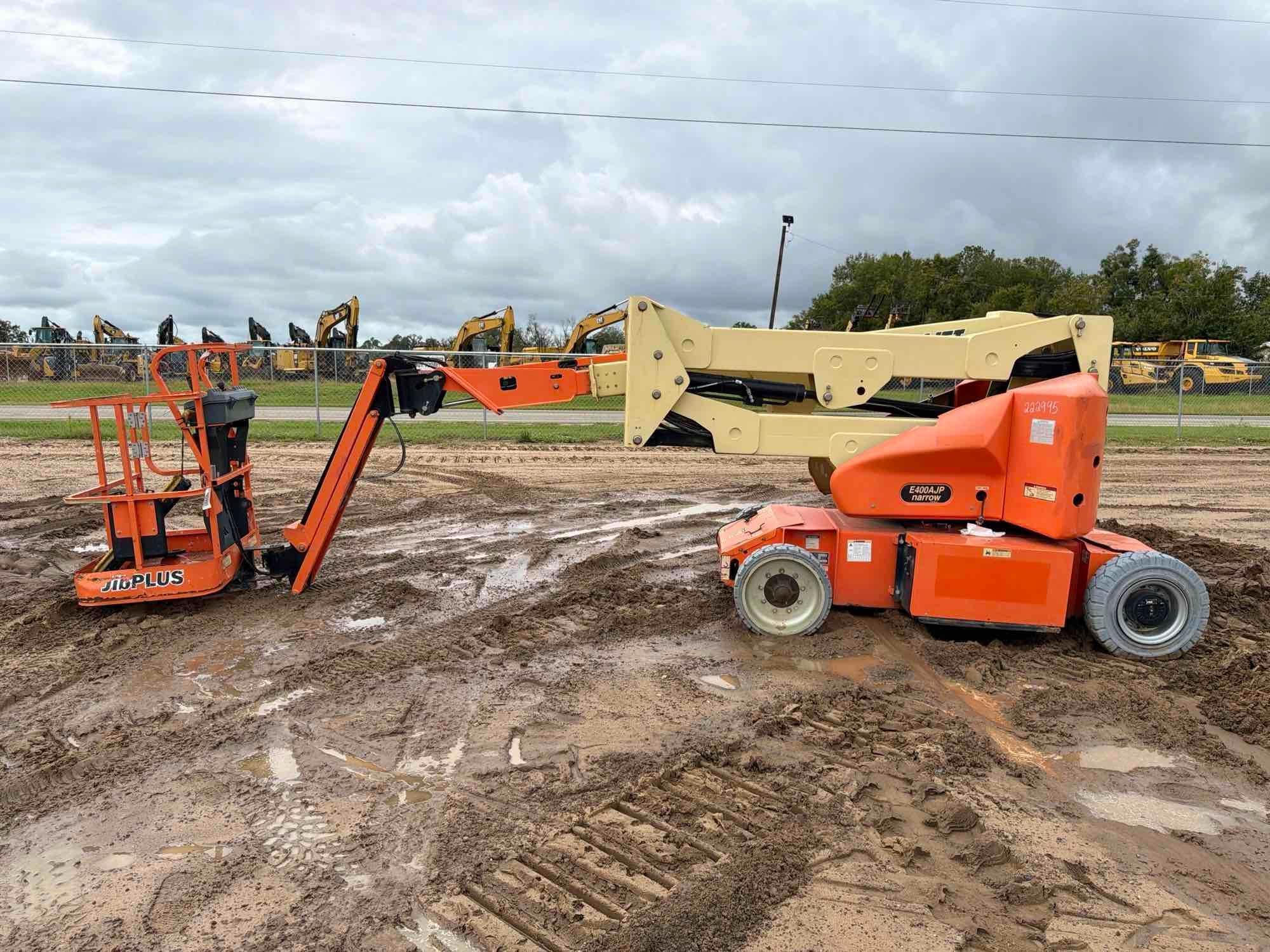 Photo of 2017 JLG E400A