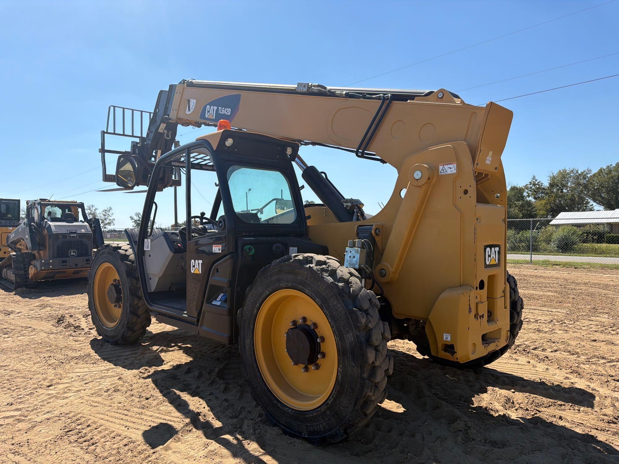 2018 Caterpillar TL642