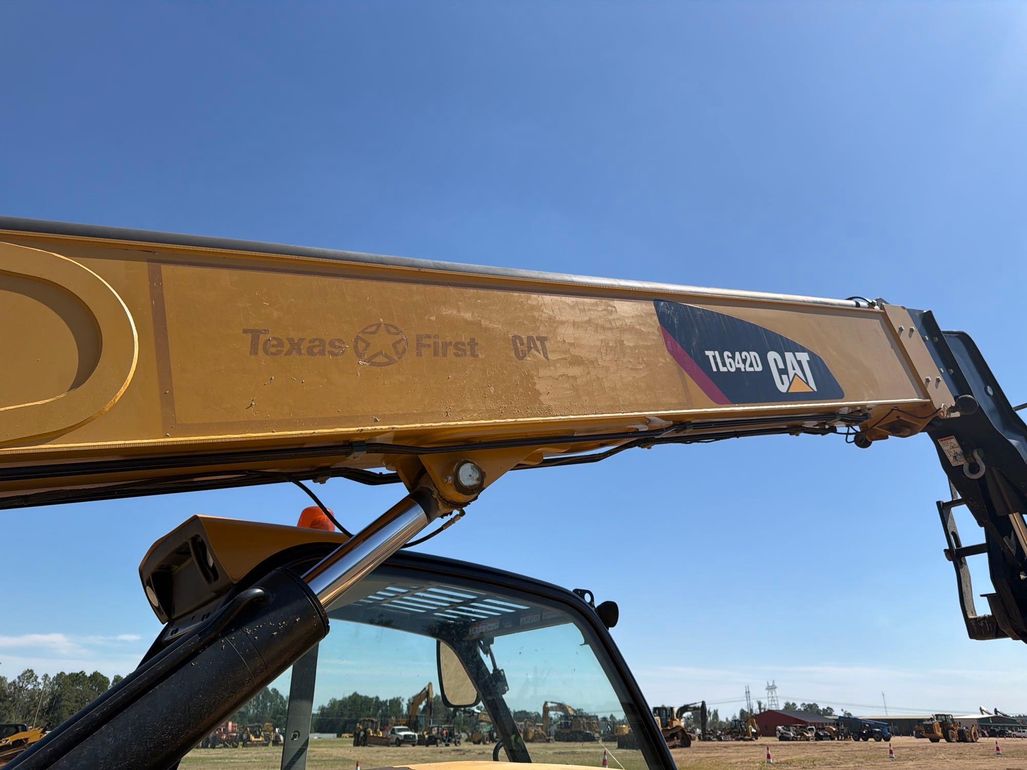 2018 Caterpillar TL642