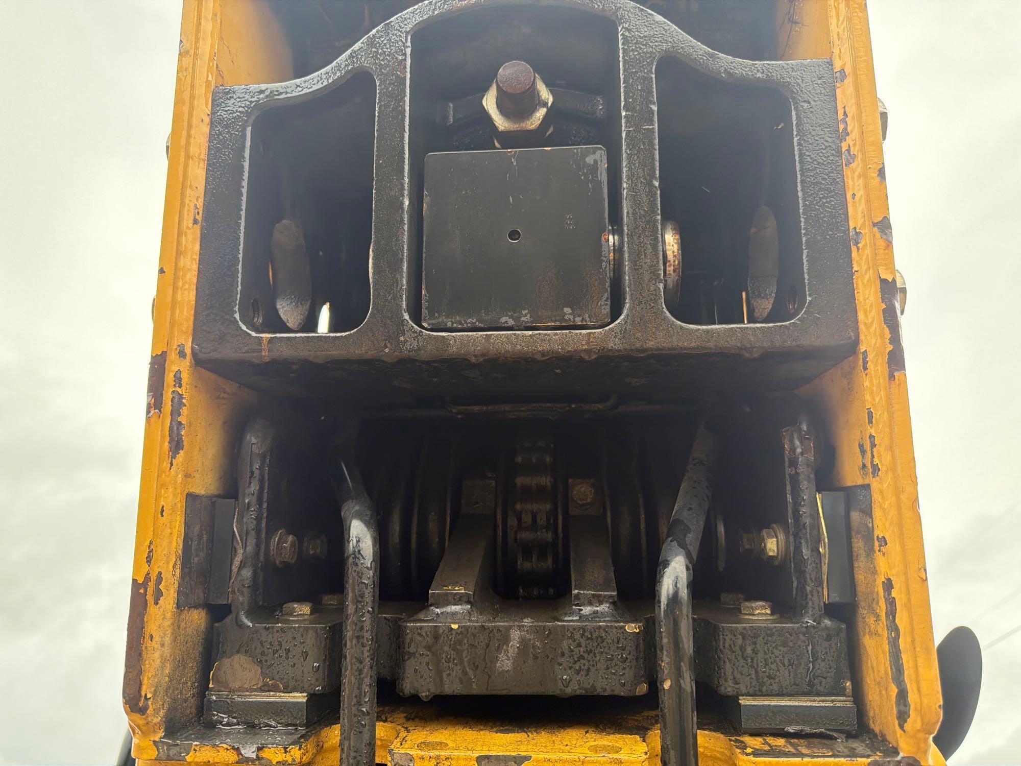 2013 Caterpillar TL642C