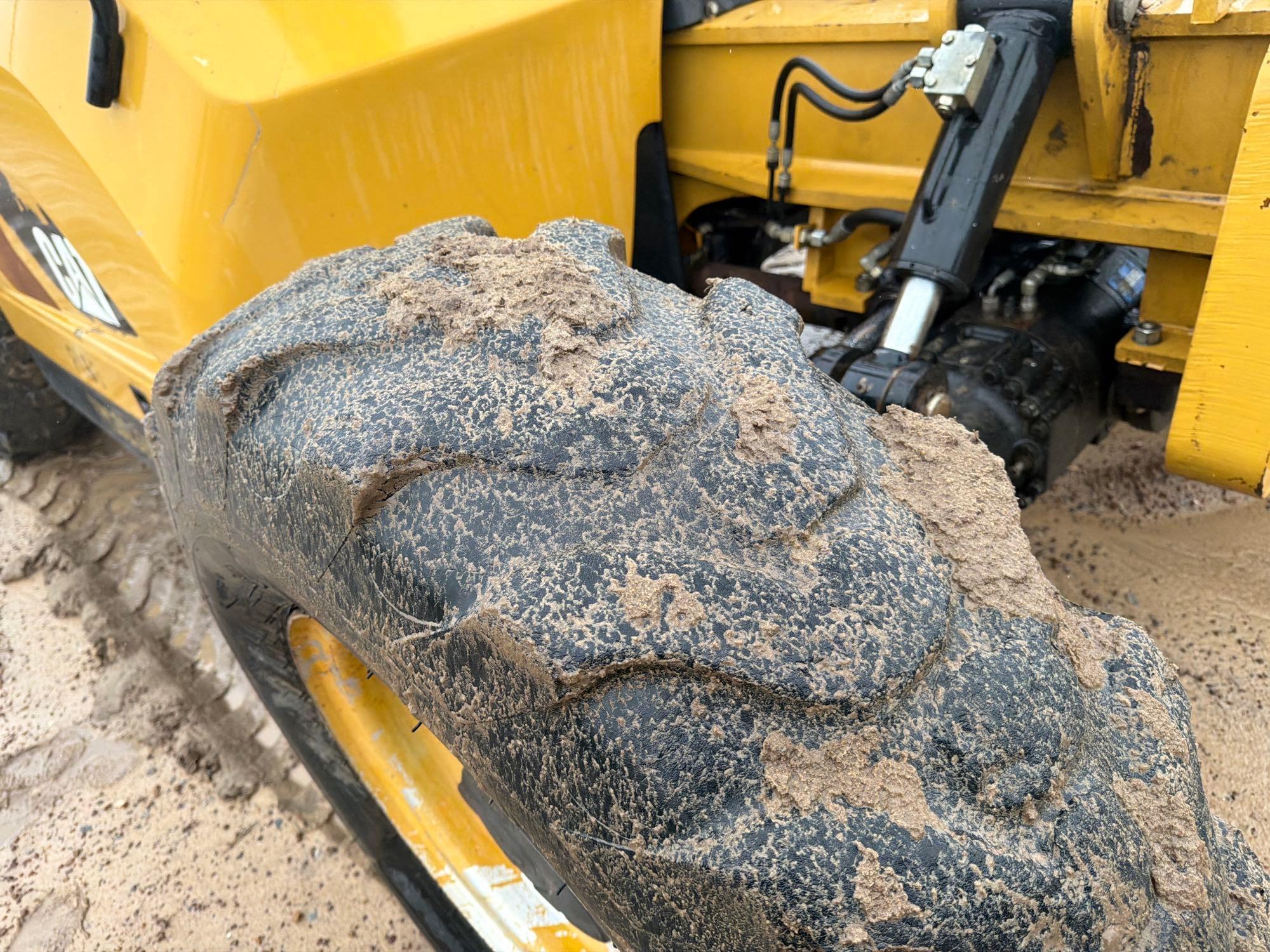2013 Caterpillar TL642C