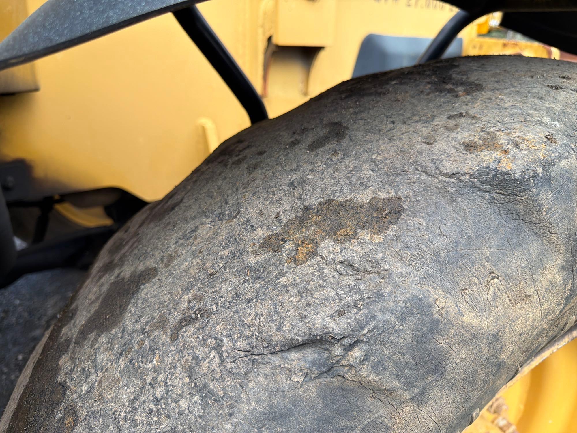 2004 Caterpillar TH360B