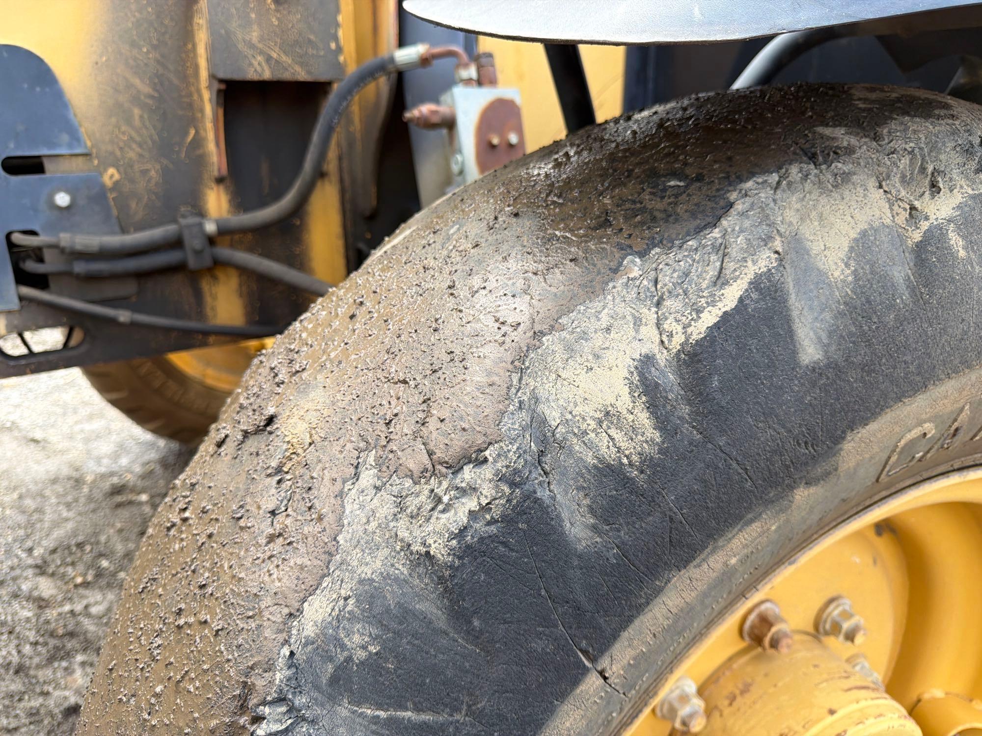 2004 Caterpillar TH360B