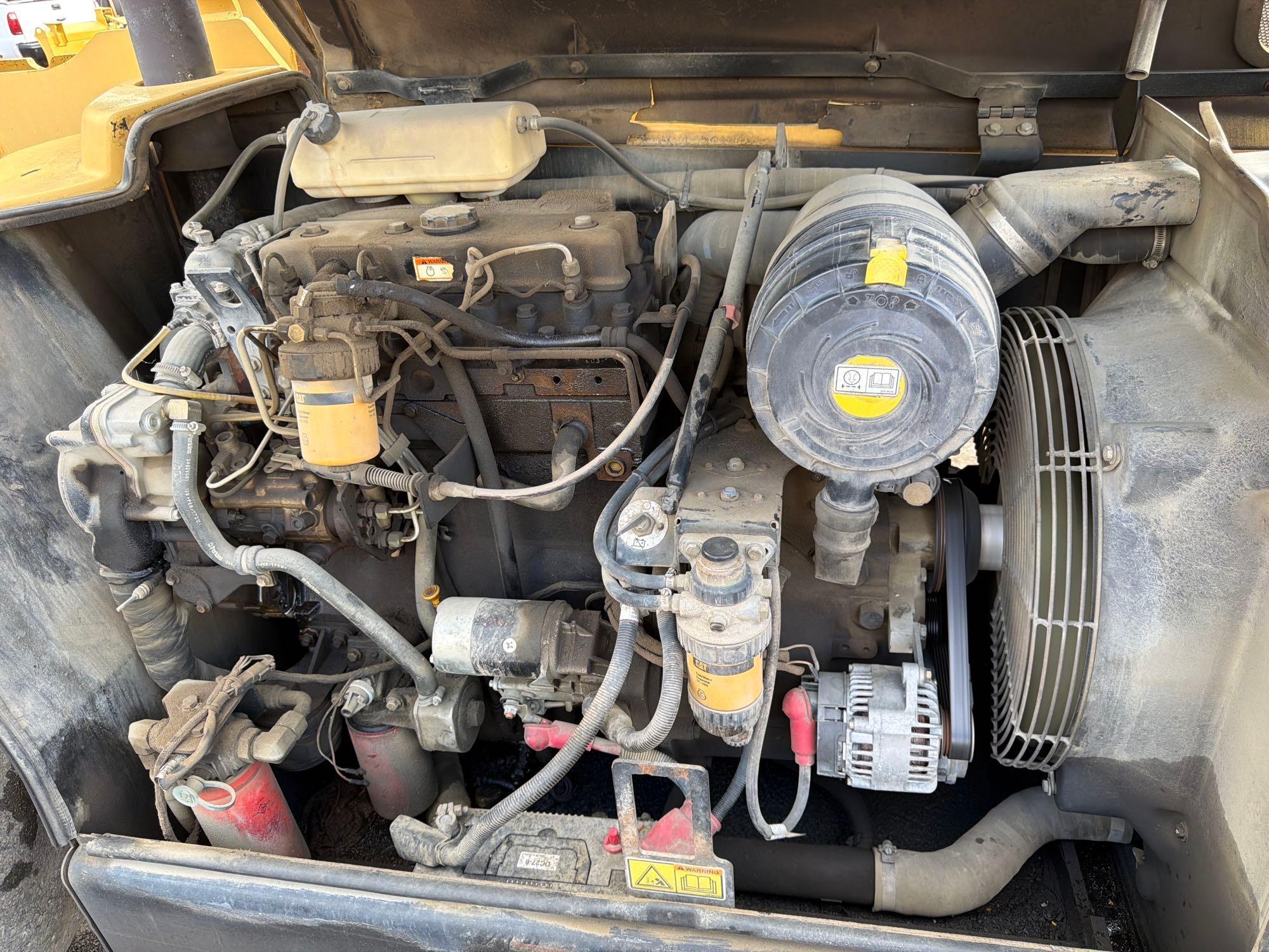2004 Caterpillar TH360B