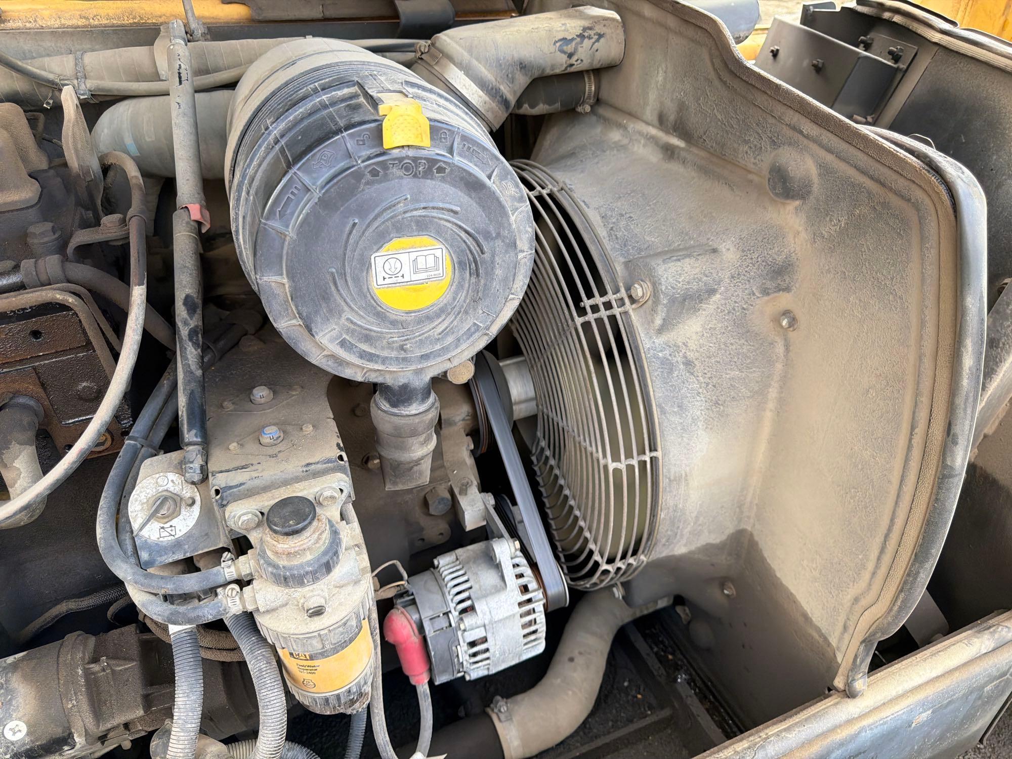 2004 Caterpillar TH360B