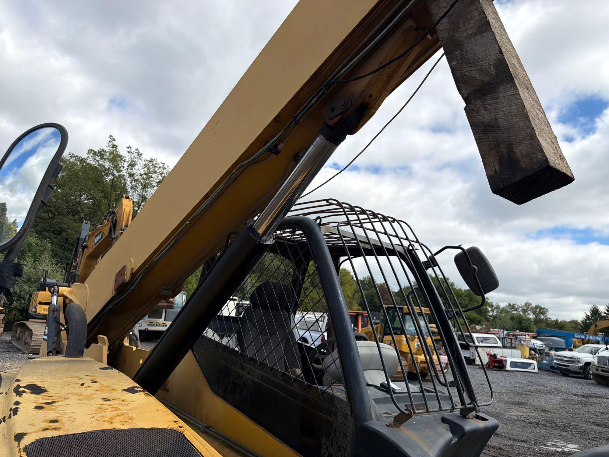 2004 Caterpillar TH360B