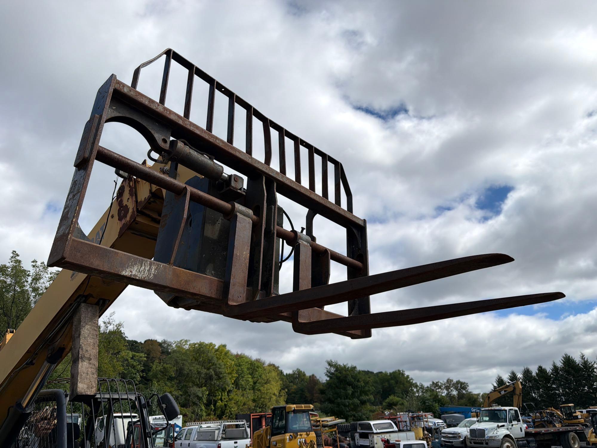2004 Caterpillar TH360B