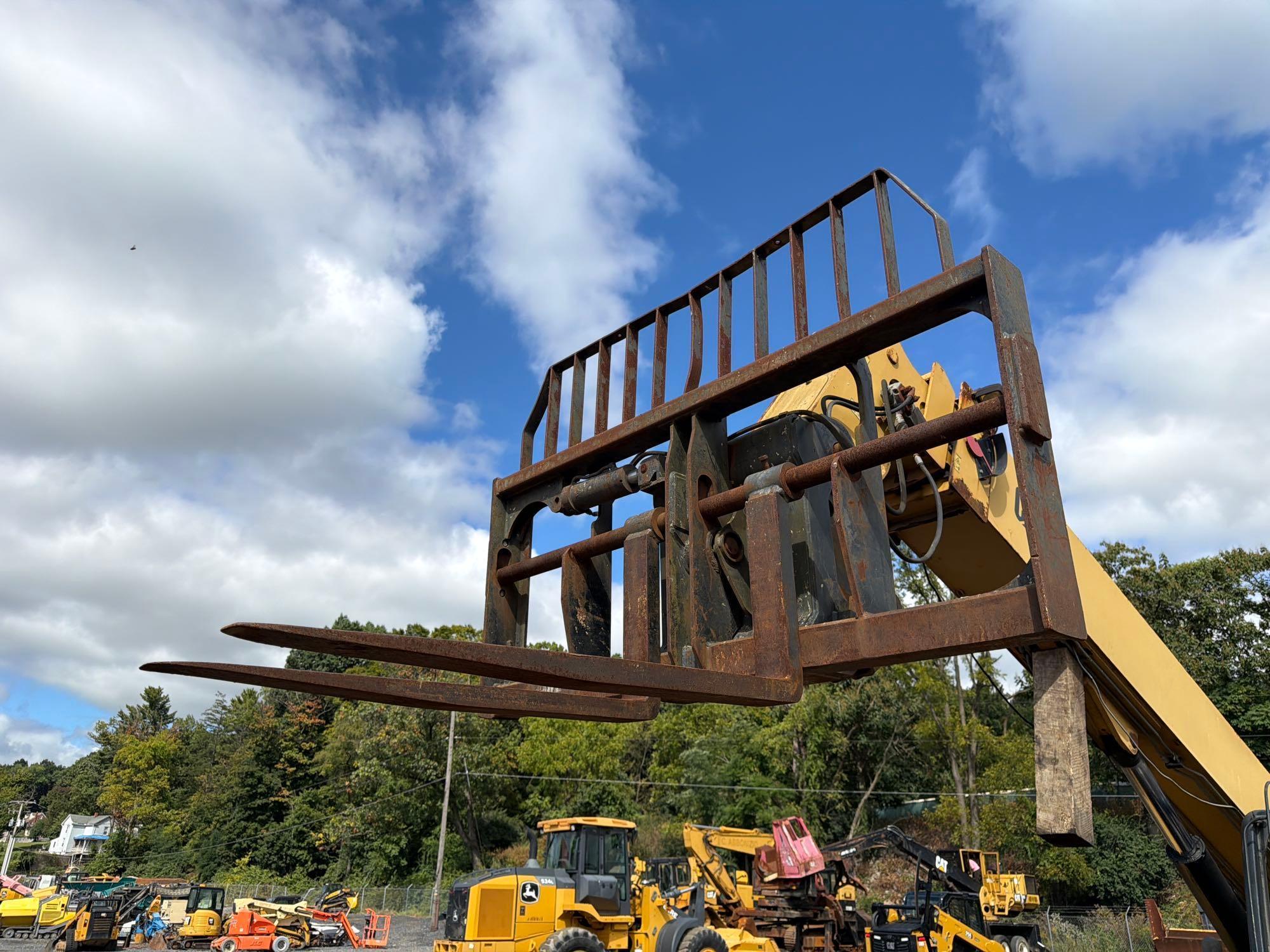 2004 Caterpillar TH360B