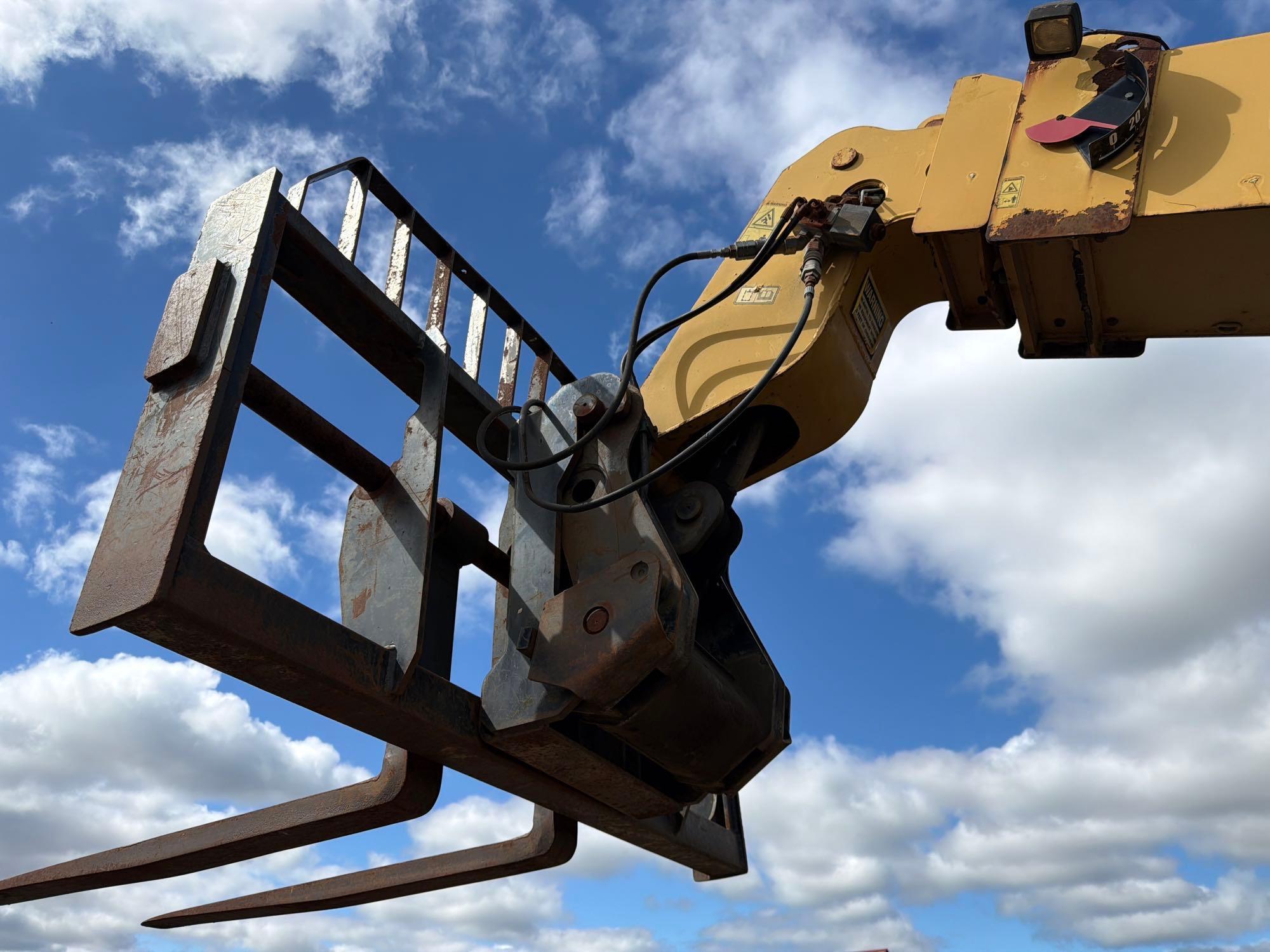 2004 Caterpillar TH360B