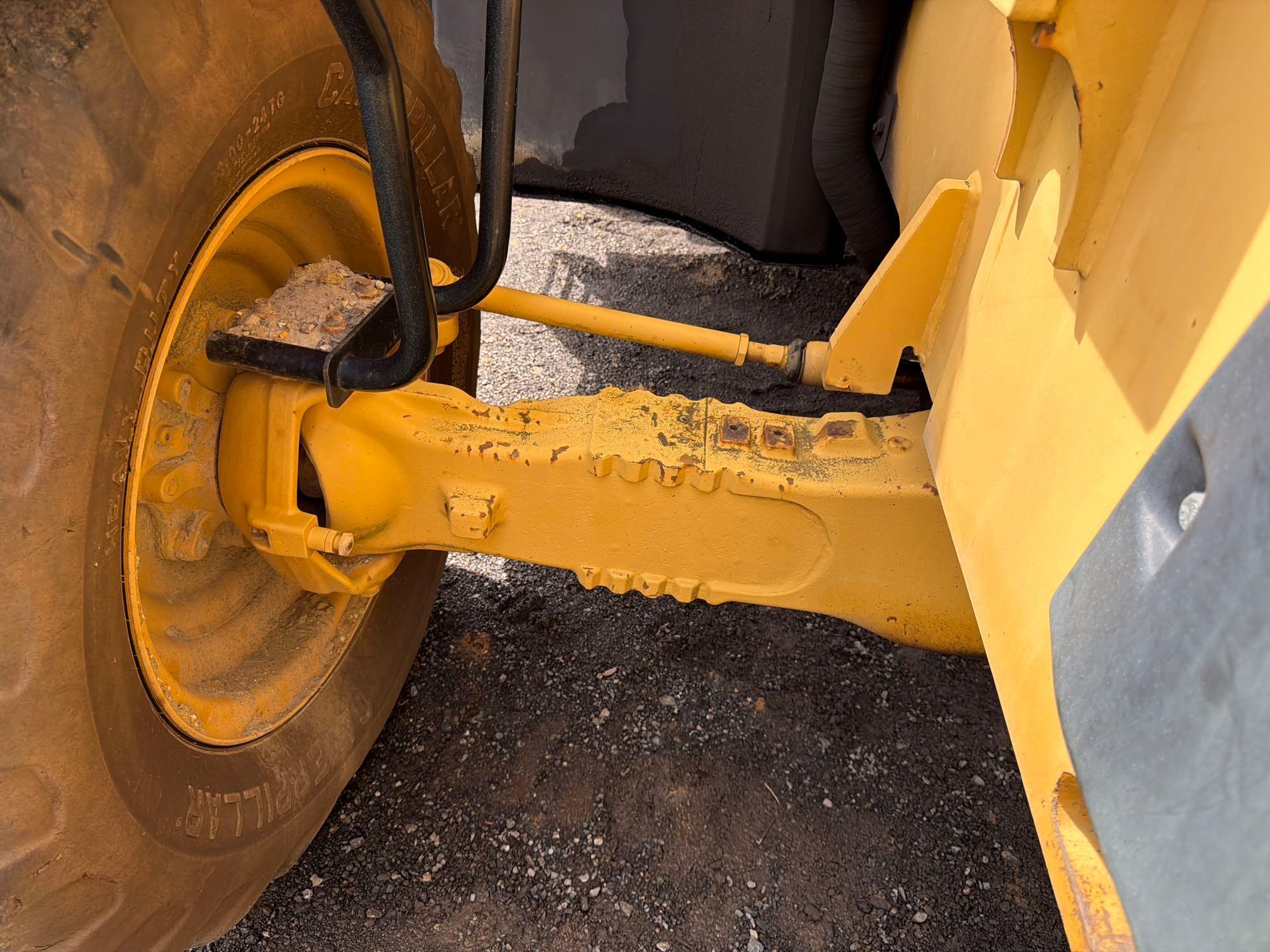 2004 Caterpillar TH360B