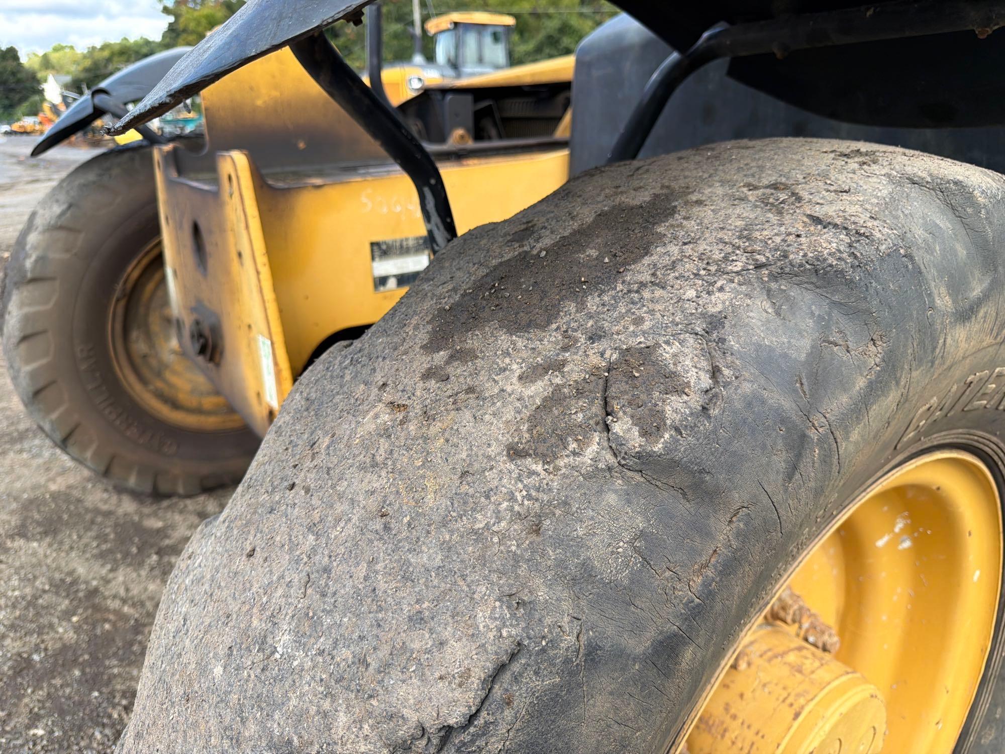 2004 Caterpillar TH360B