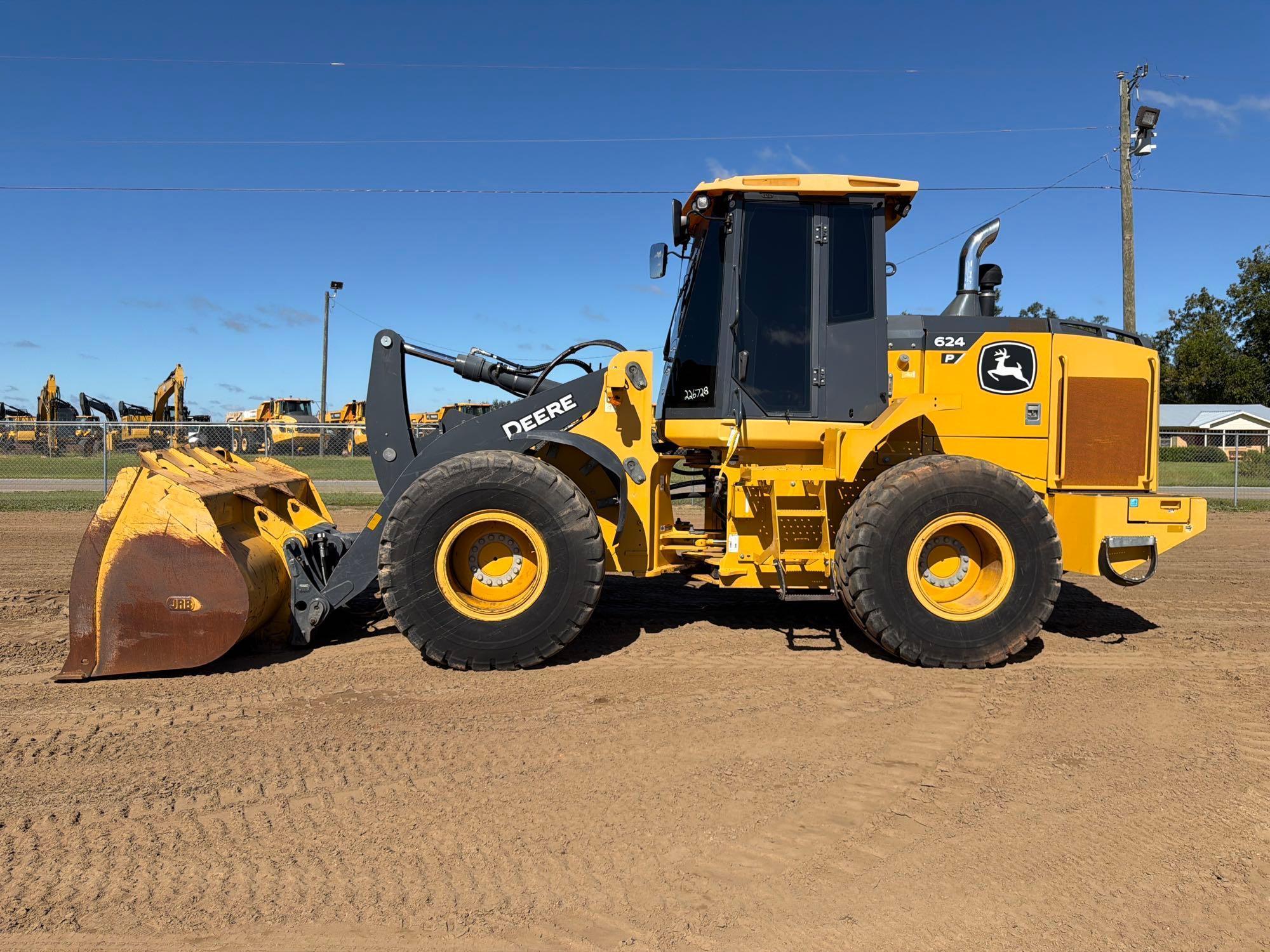 John Deere 624