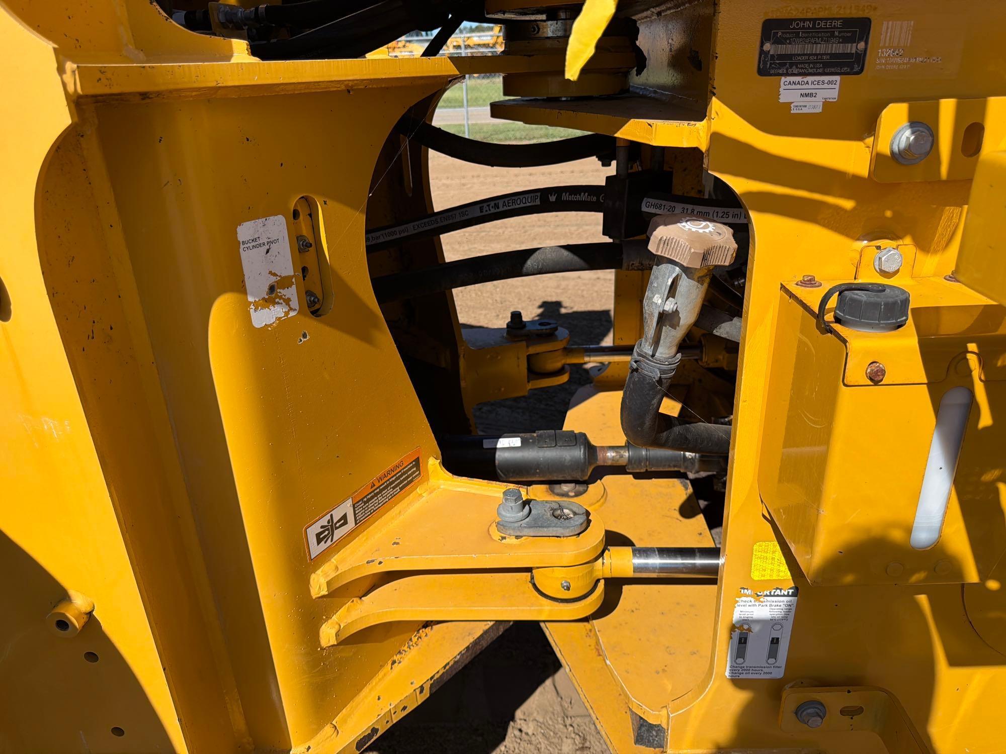John Deere 624
