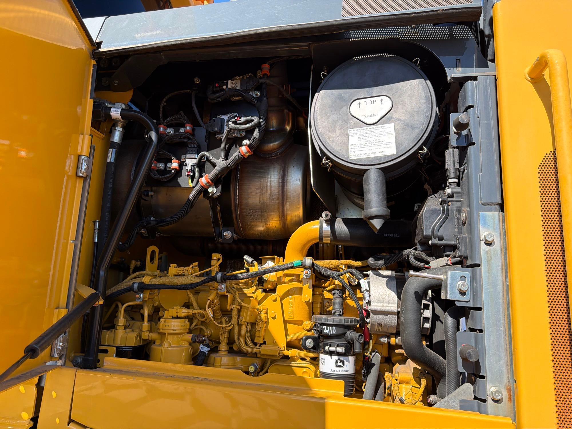 John Deere 624