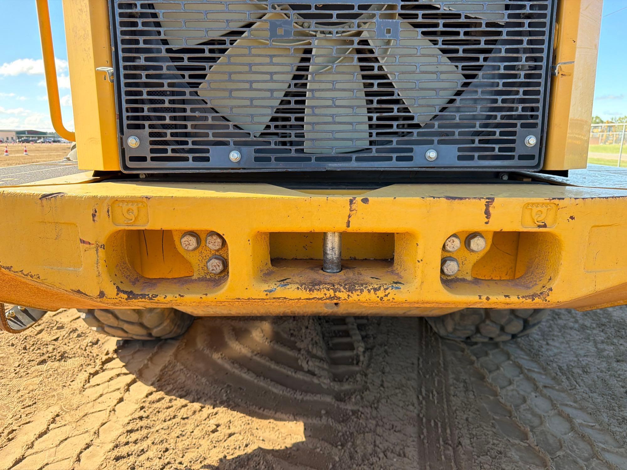 John Deere 624