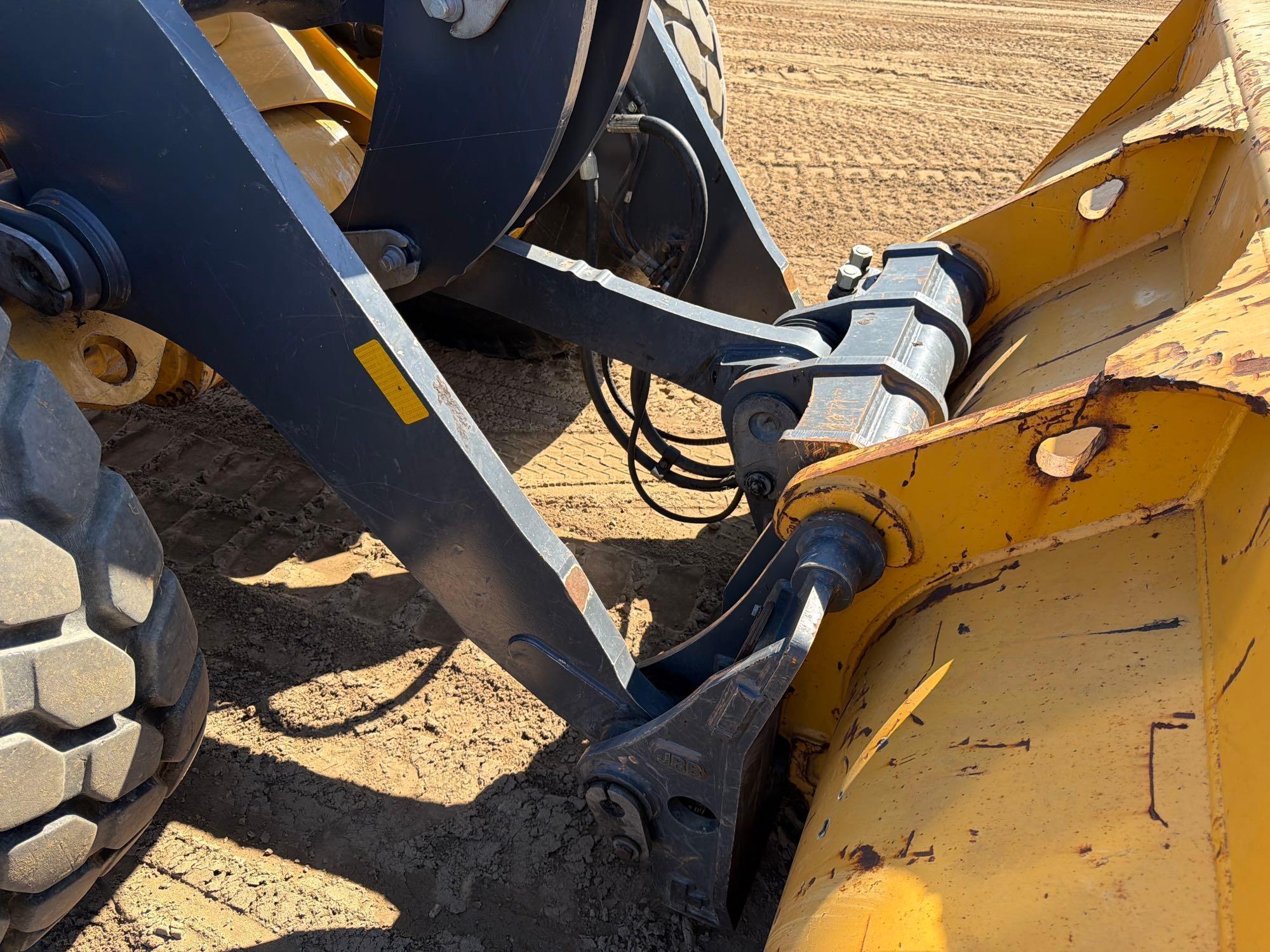 John Deere 624