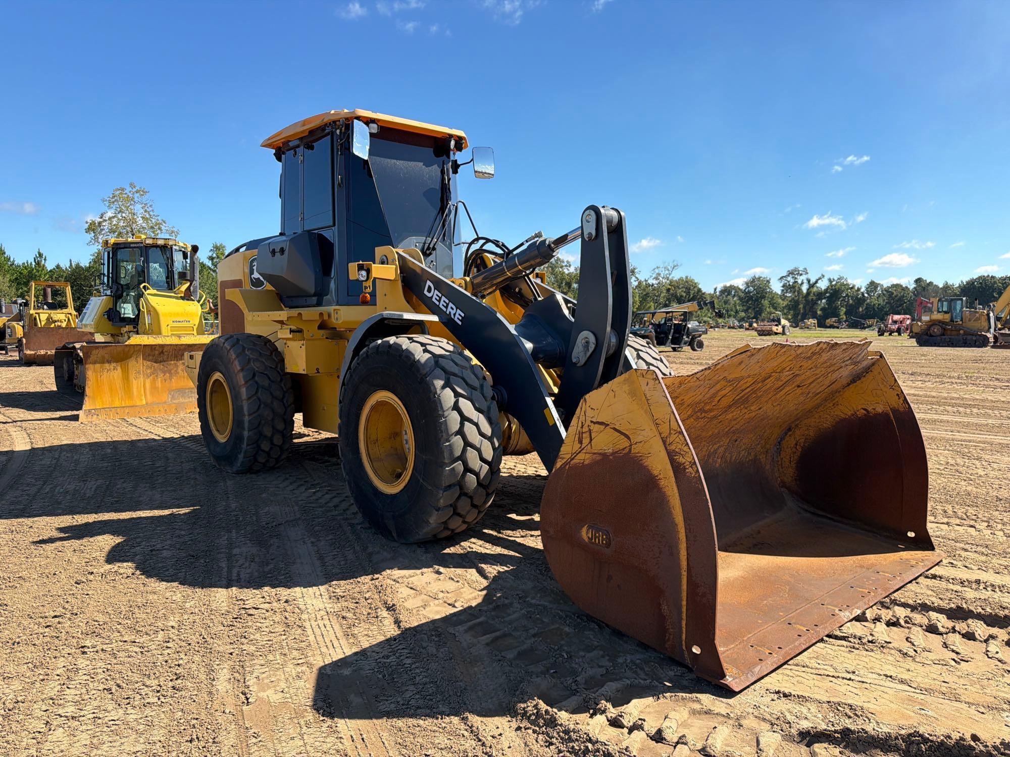 John Deere 624