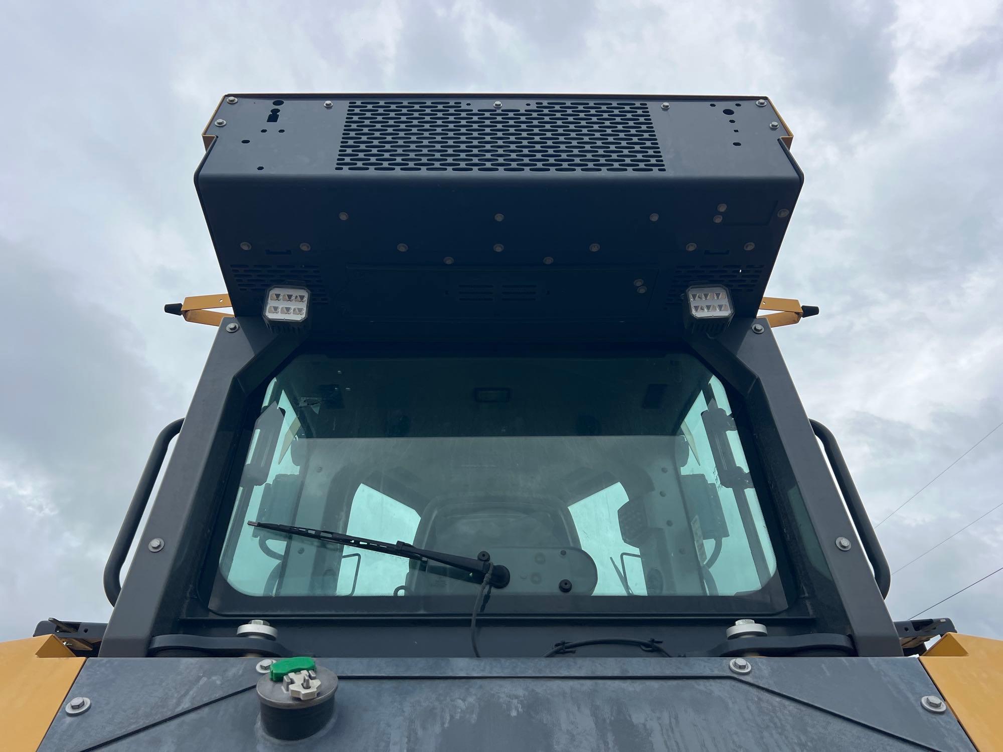 John Deere 750L