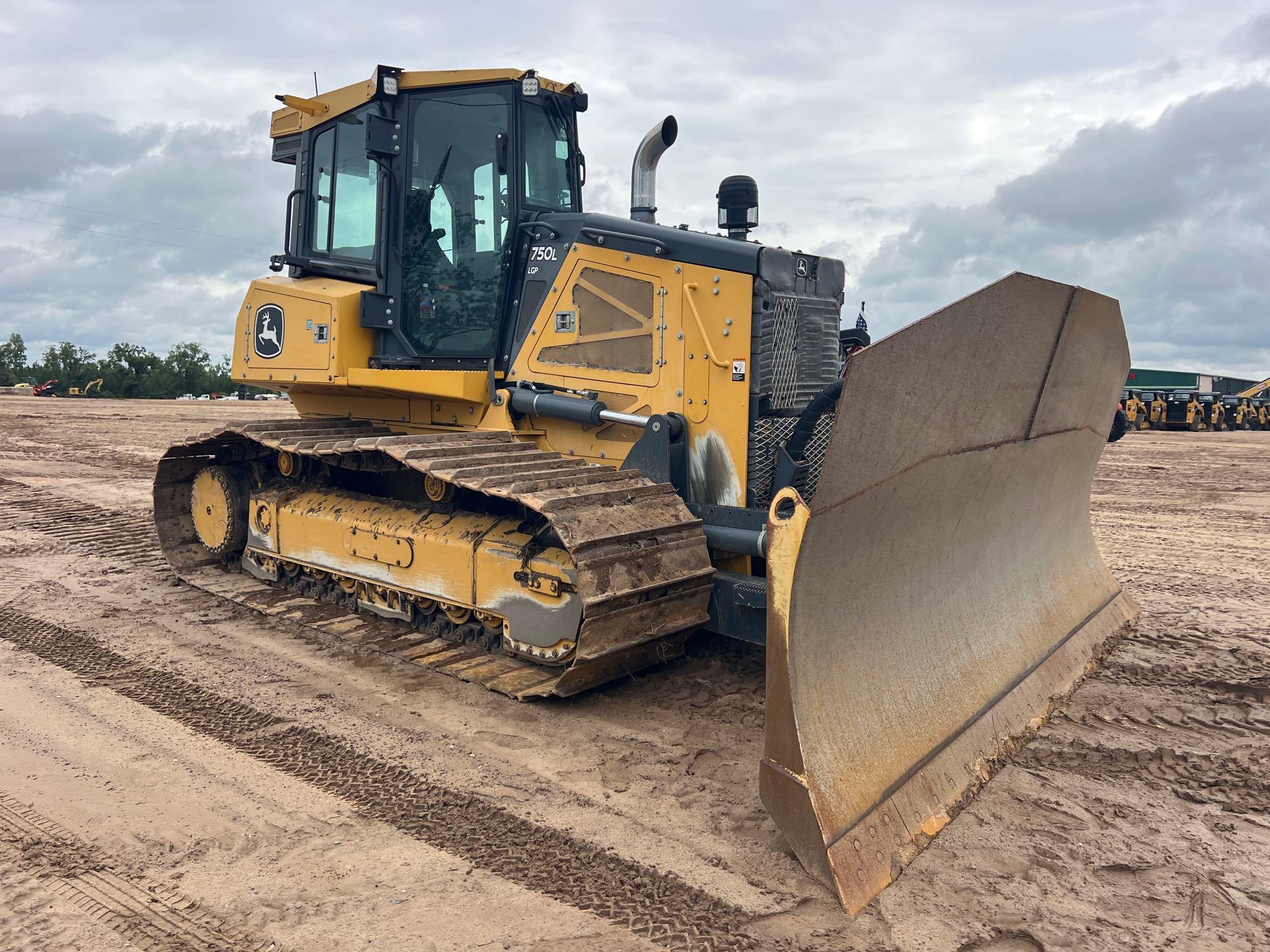 John Deere 750L