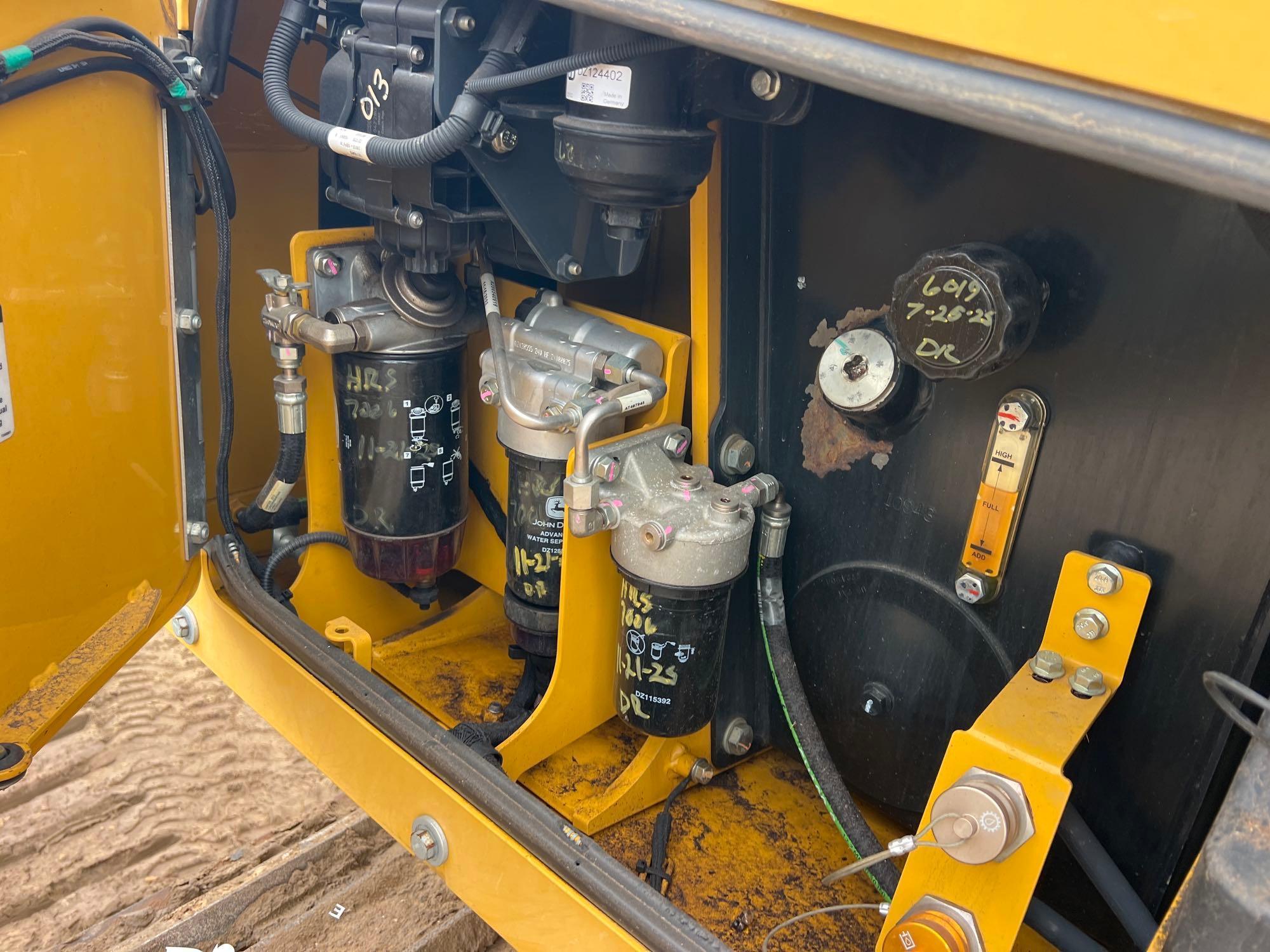John Deere 750L