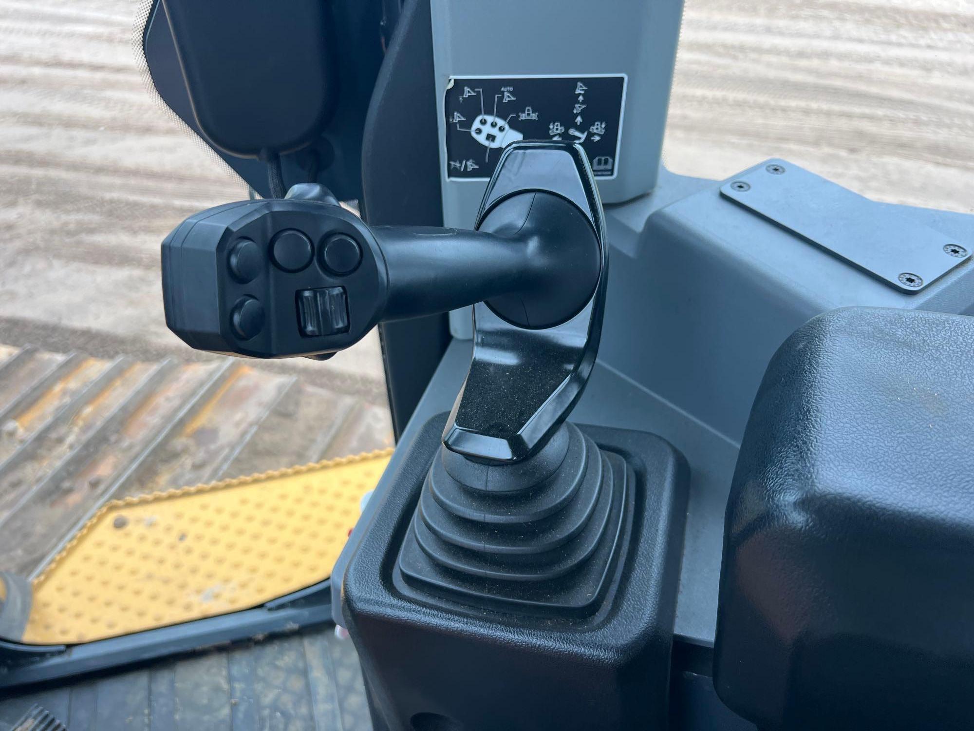 John Deere 750L