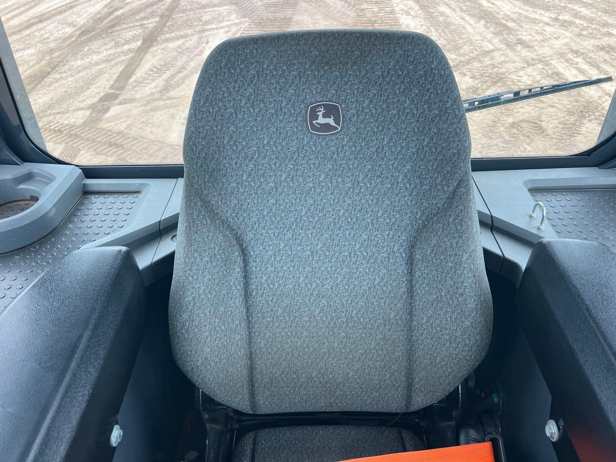 John Deere 750L