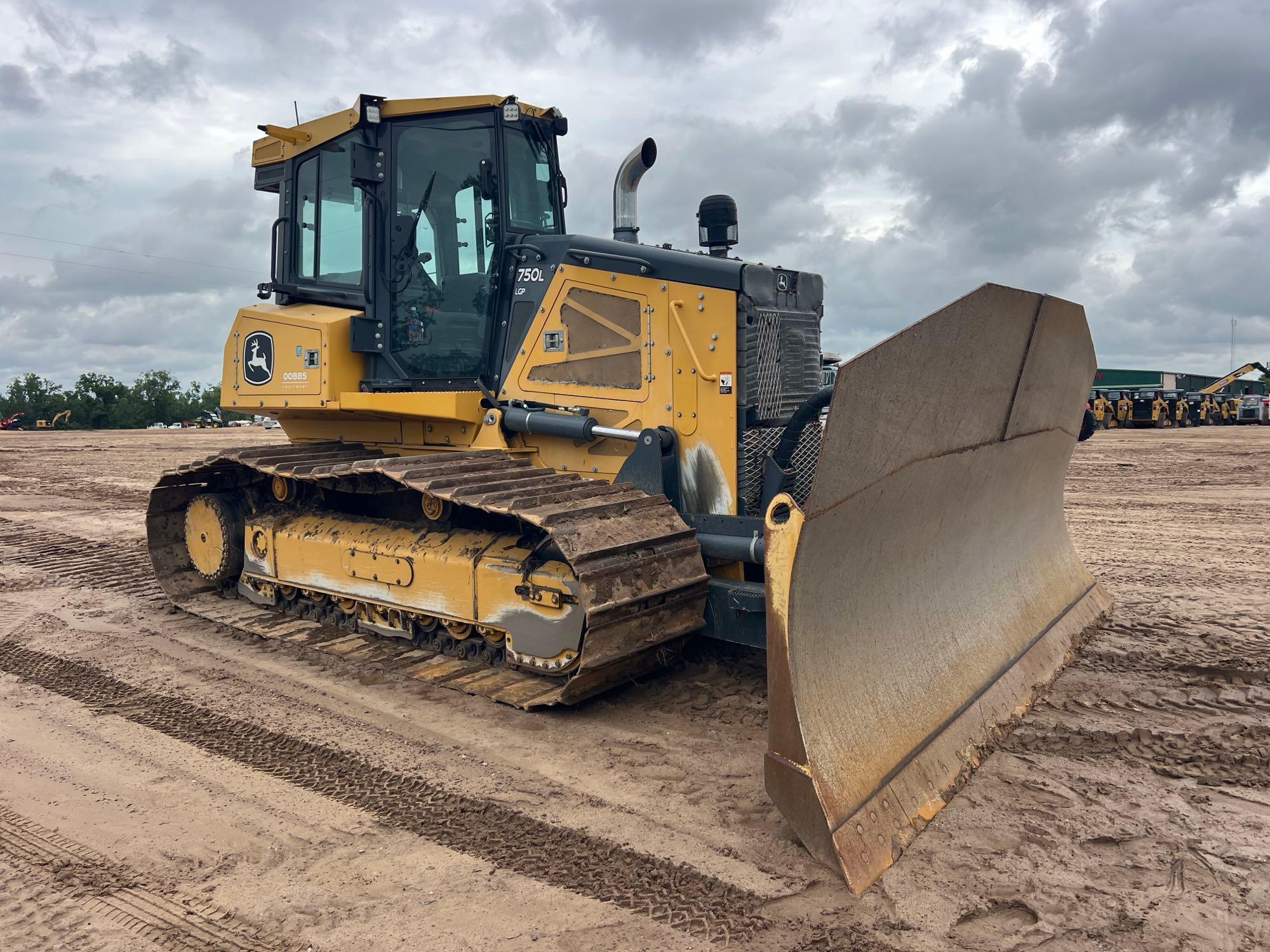 John Deere 750L