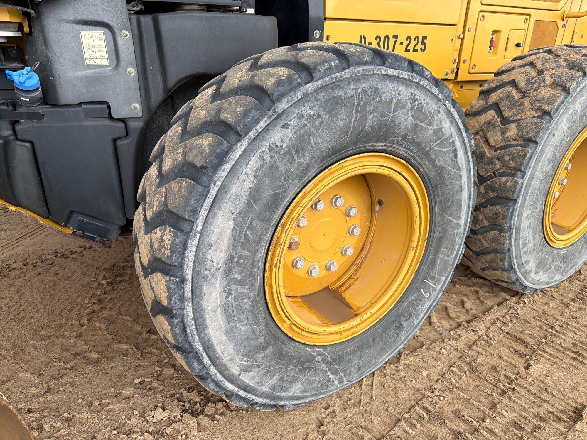 Caterpillar 12M3