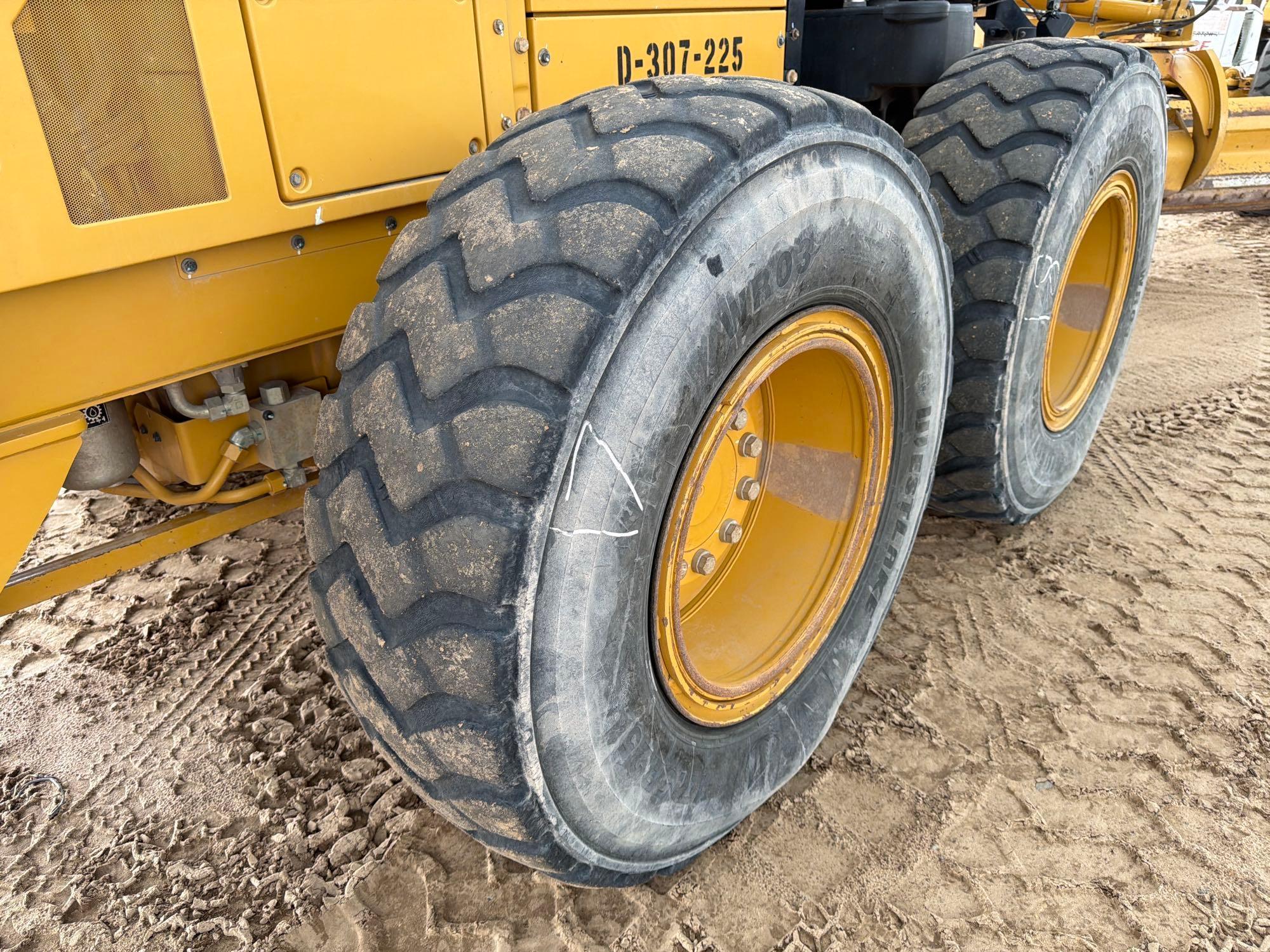 Caterpillar 12M3