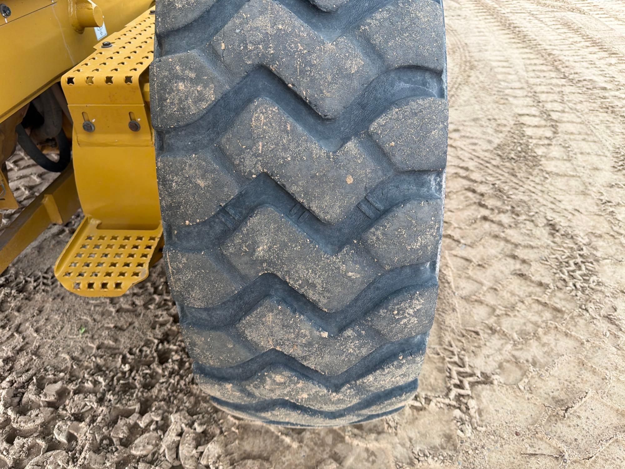 Caterpillar 12M3