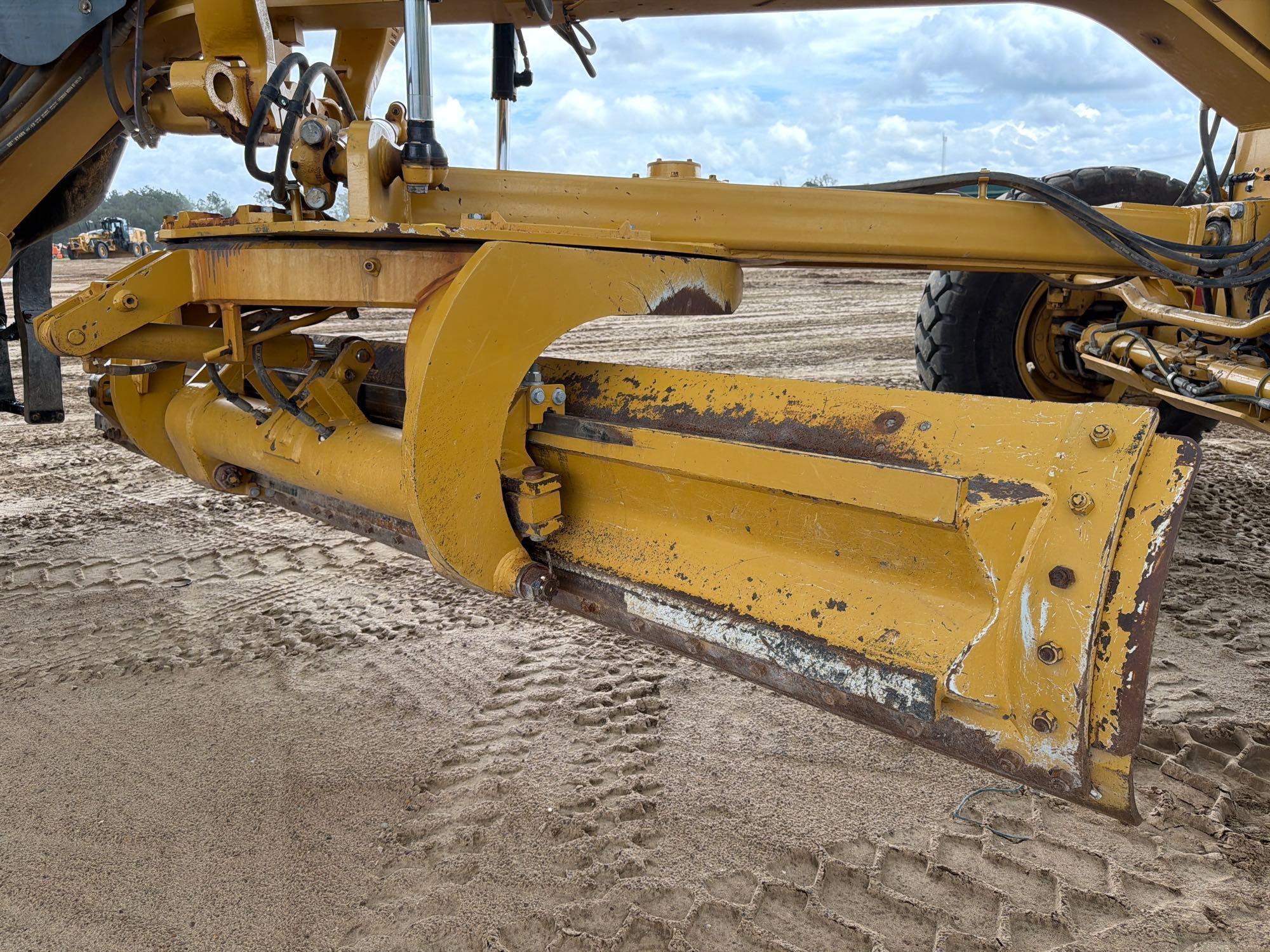 Caterpillar 12M3