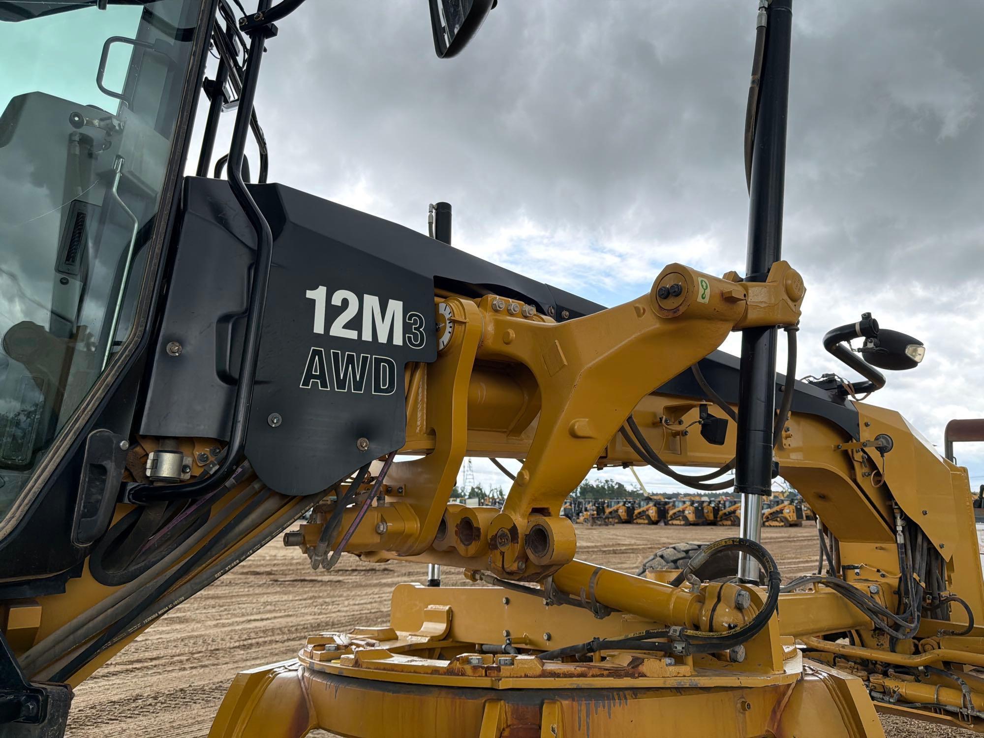 Caterpillar 12M3