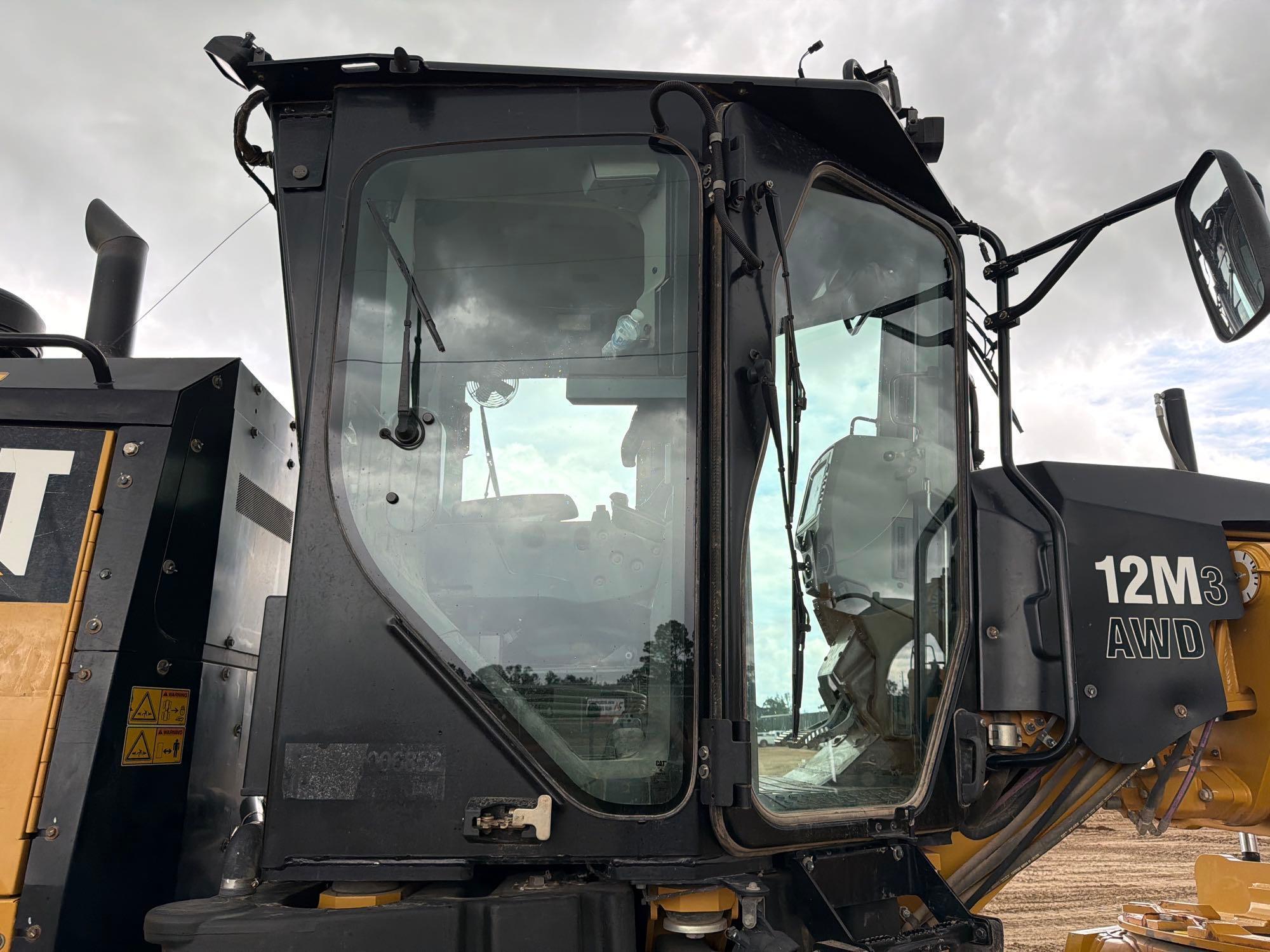 Caterpillar 12M3