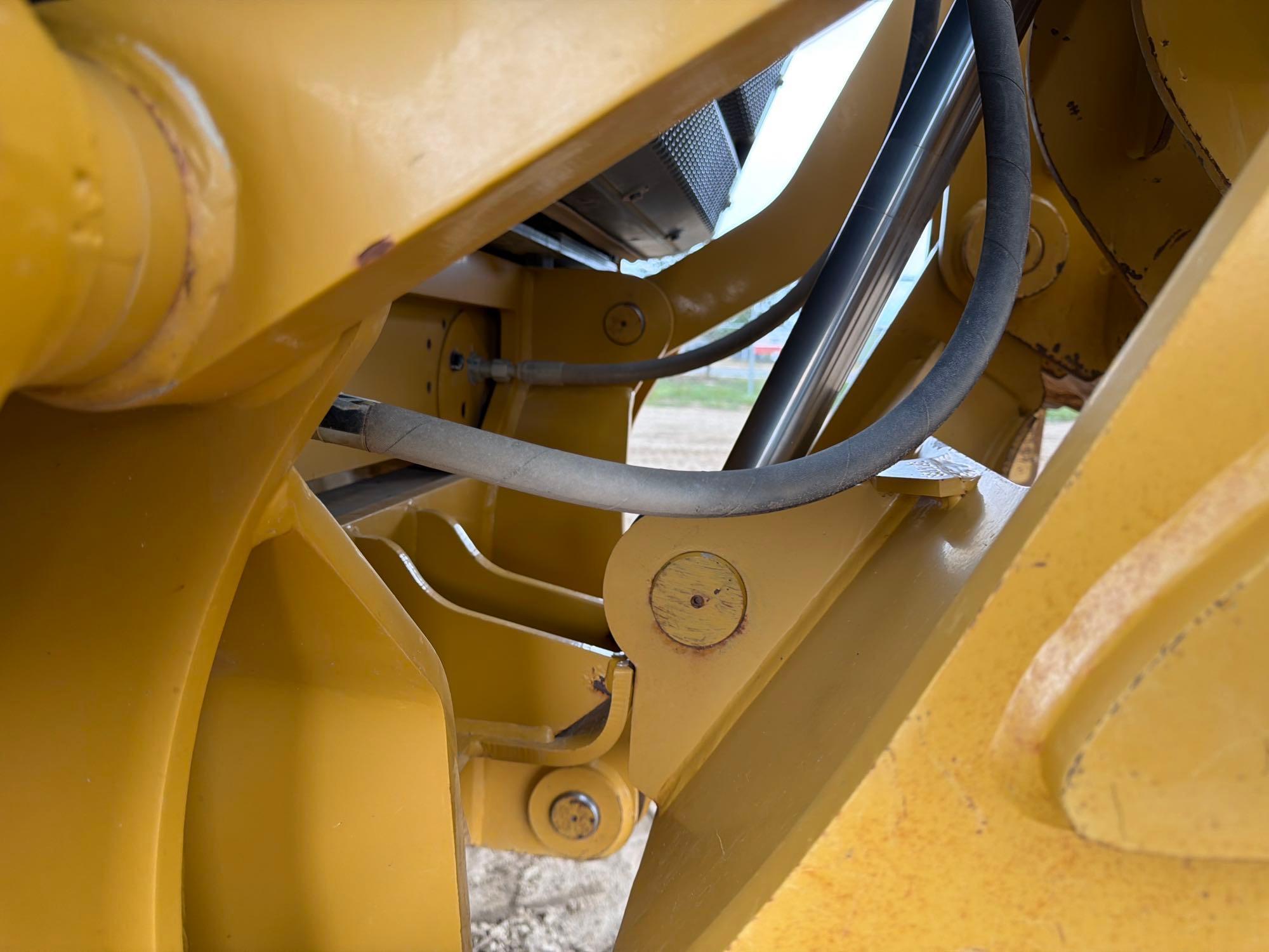 Caterpillar 12M3