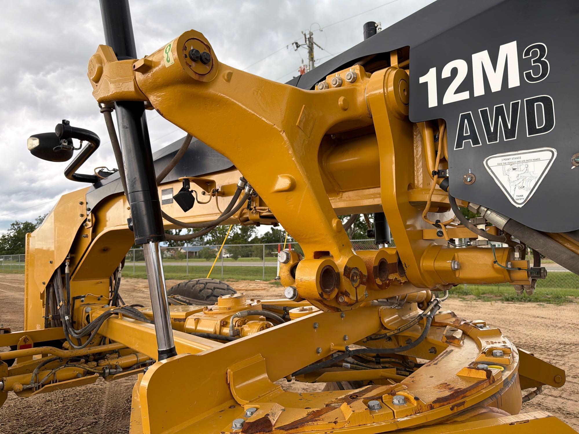 Caterpillar 12M3
