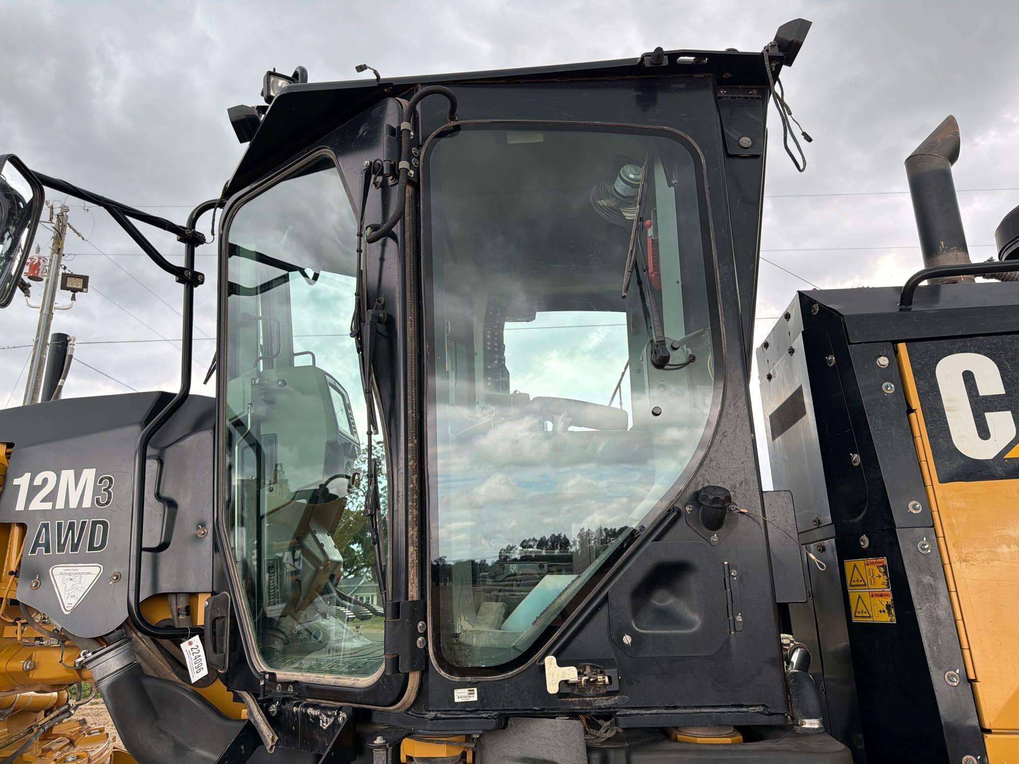 Caterpillar 12M3