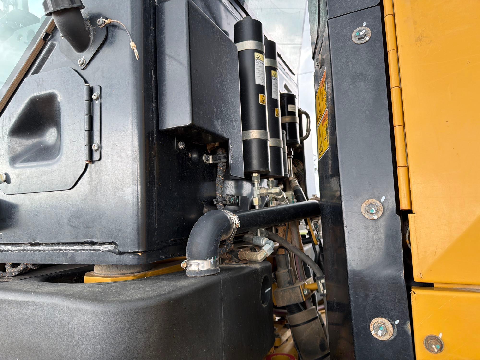 Caterpillar 12M3