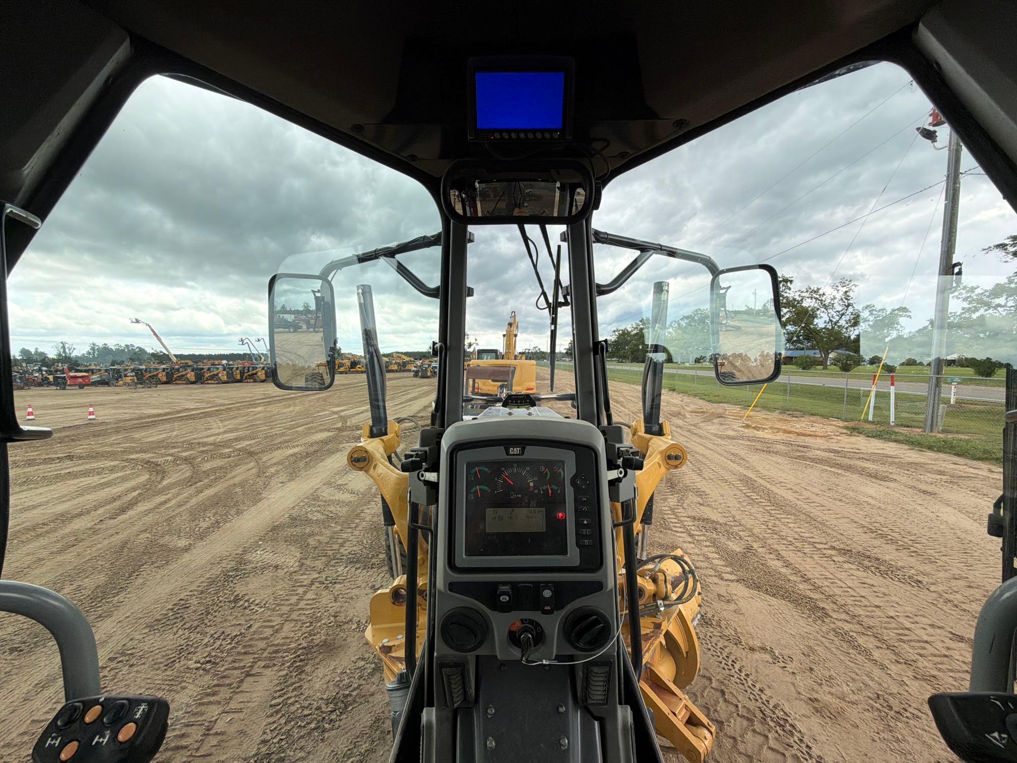 Caterpillar 12M3