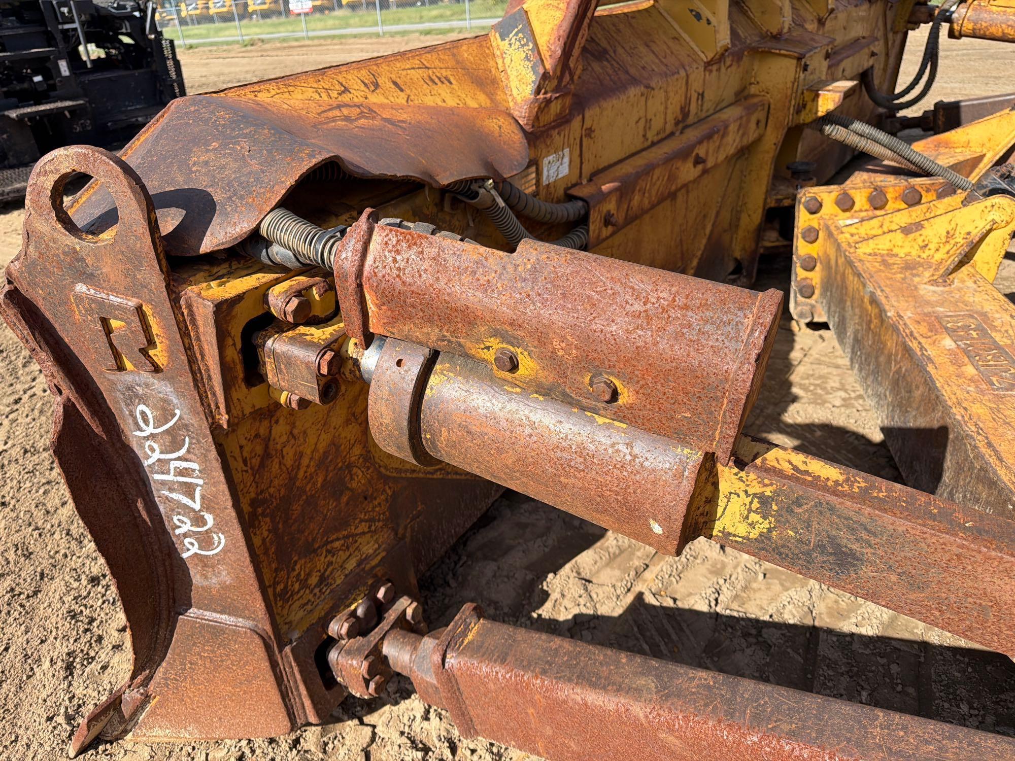 Caterpillar D6T