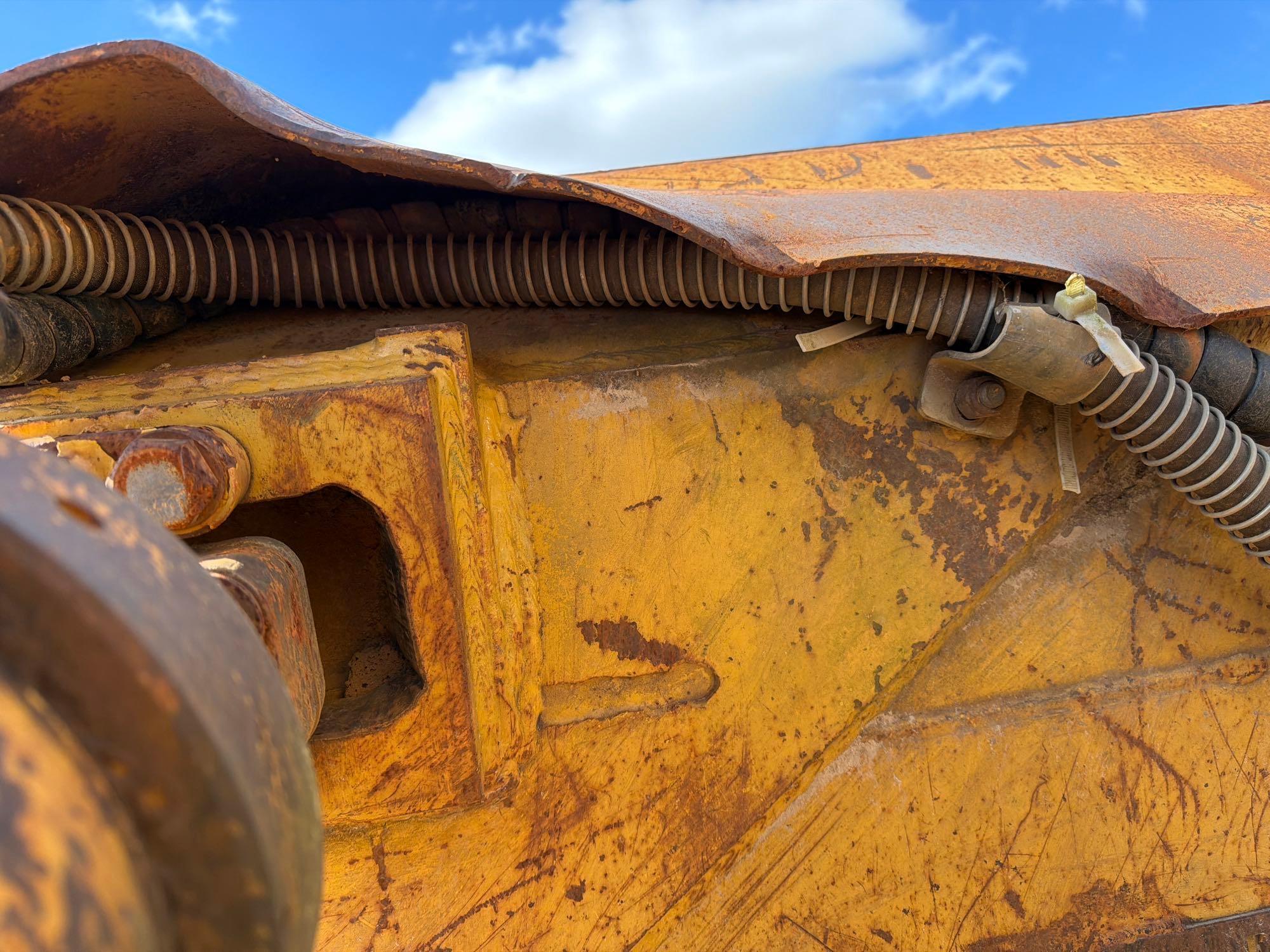 Caterpillar D6T