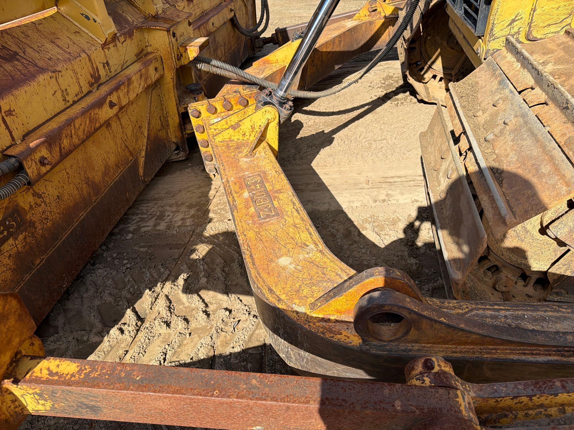 Caterpillar D6T