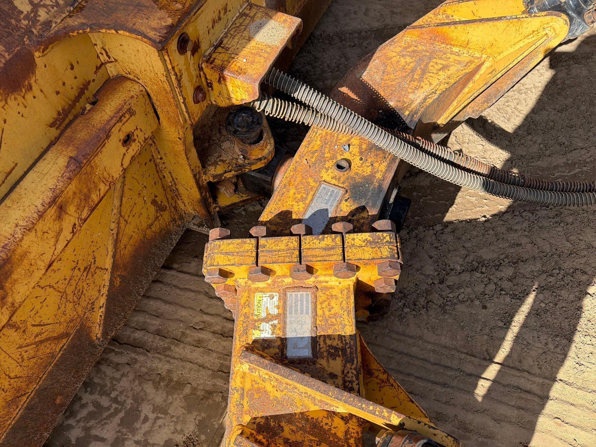 Caterpillar D6T