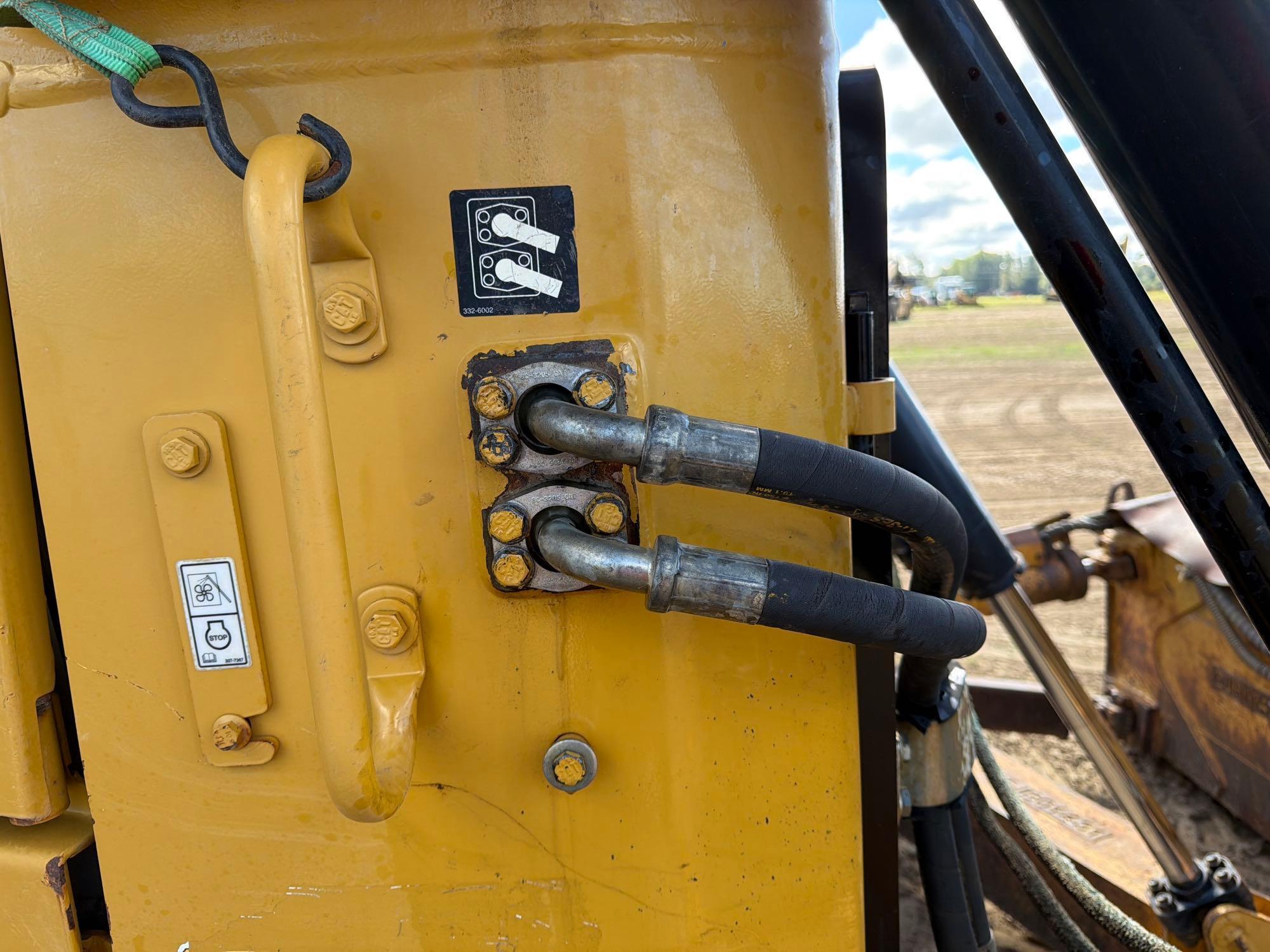Caterpillar D6T