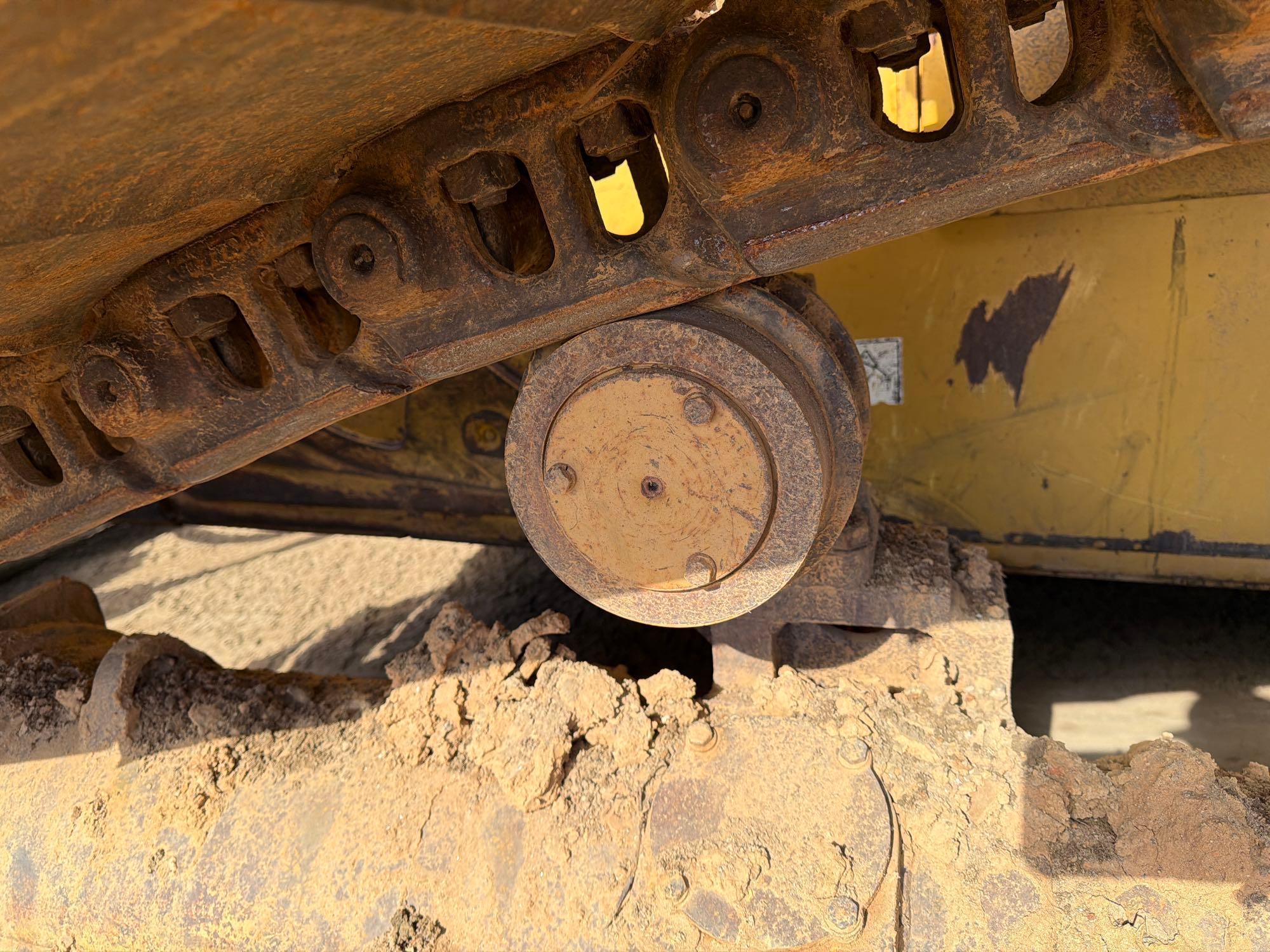 Caterpillar D6T