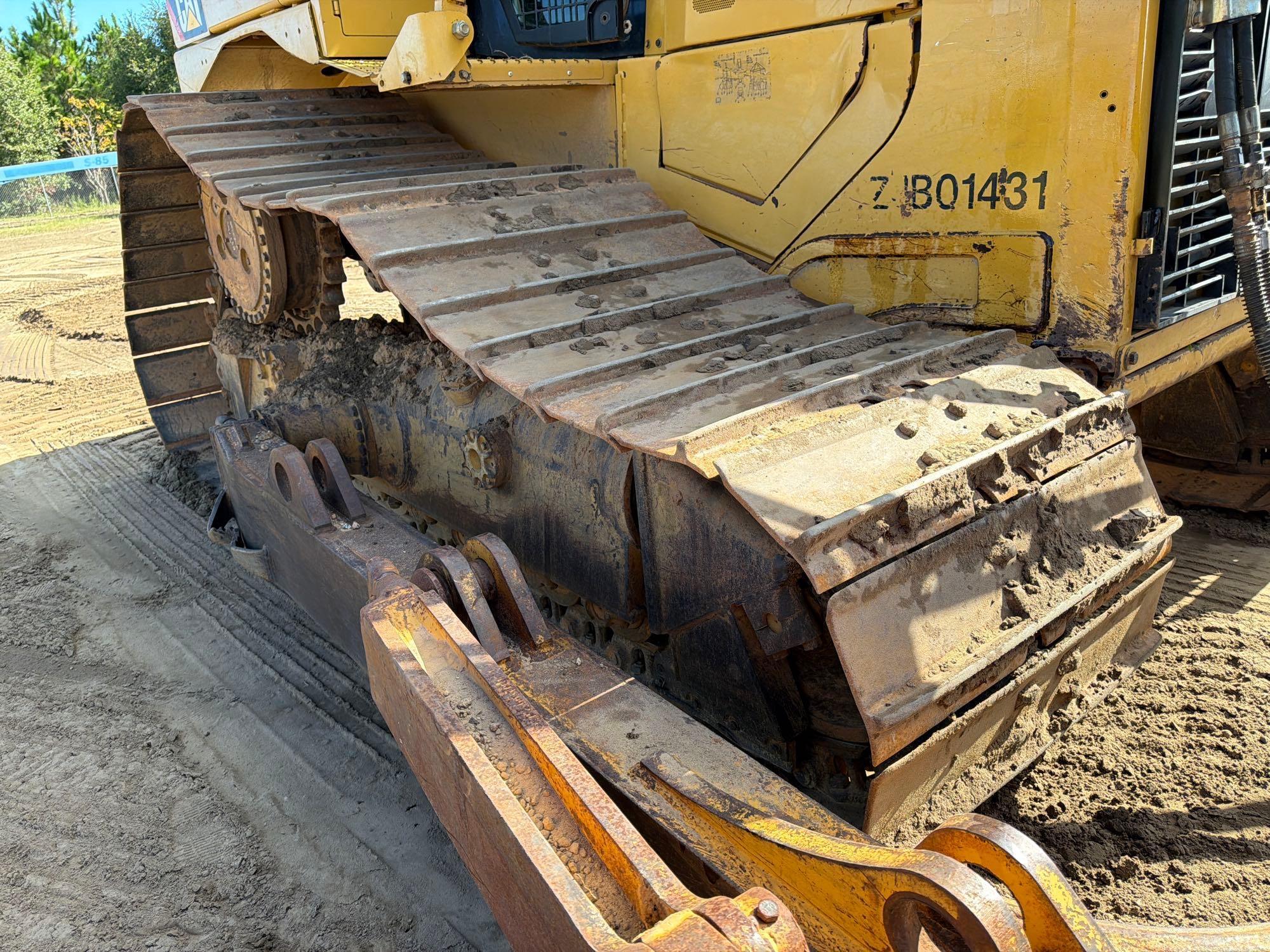 Caterpillar D6T