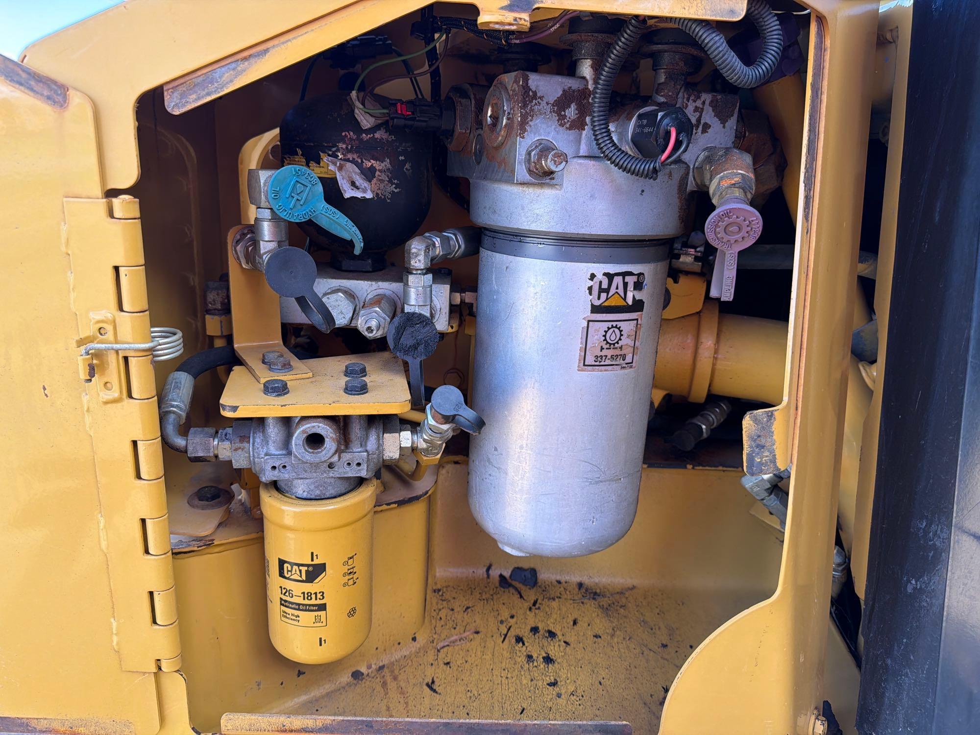 Caterpillar D6T