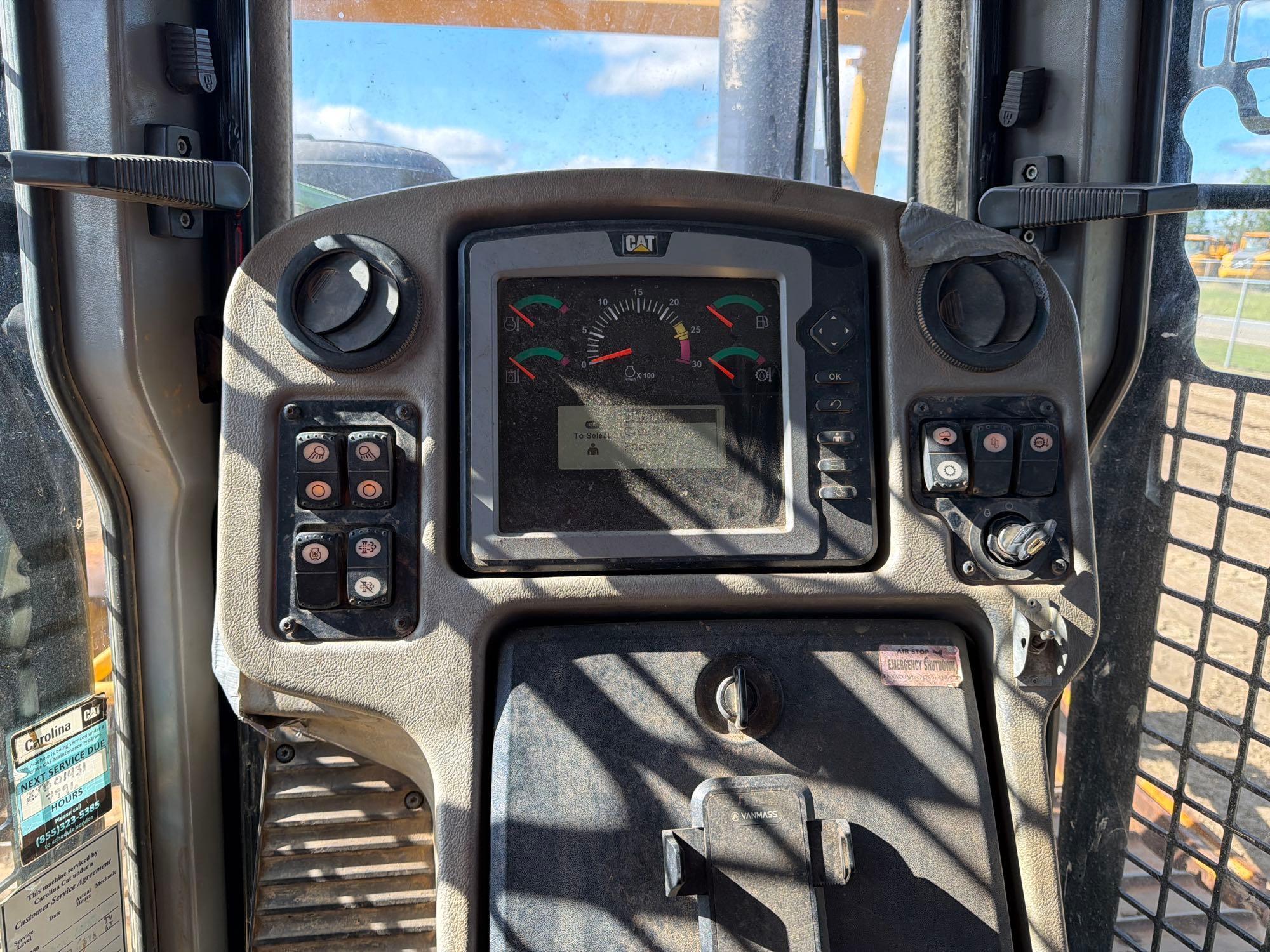 Caterpillar D6T