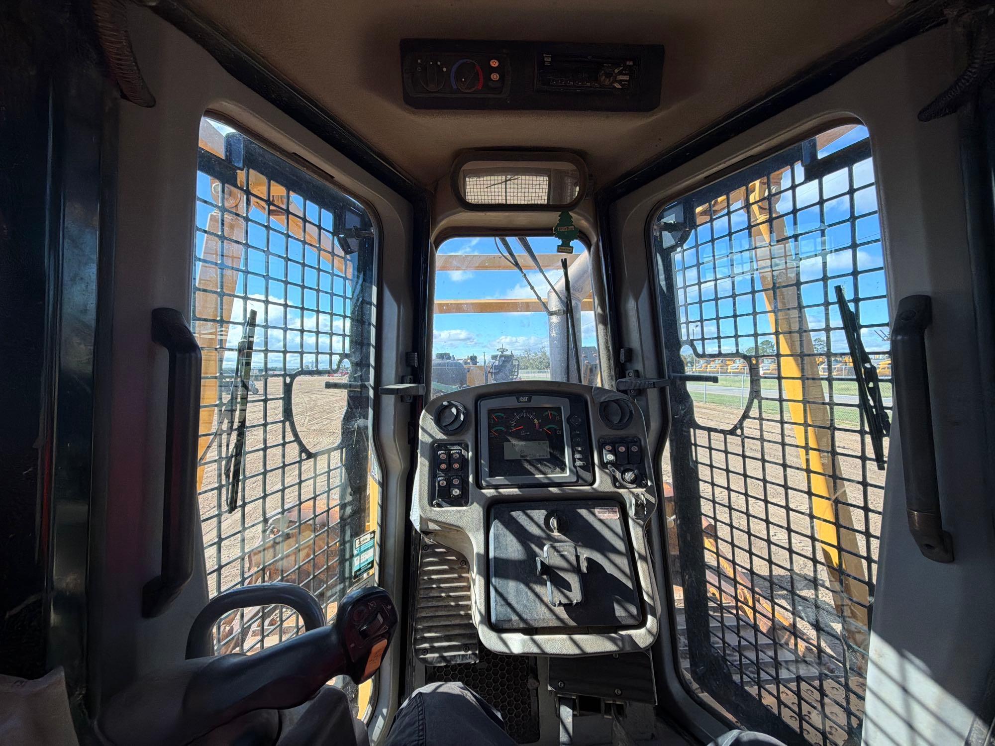 Caterpillar D6T